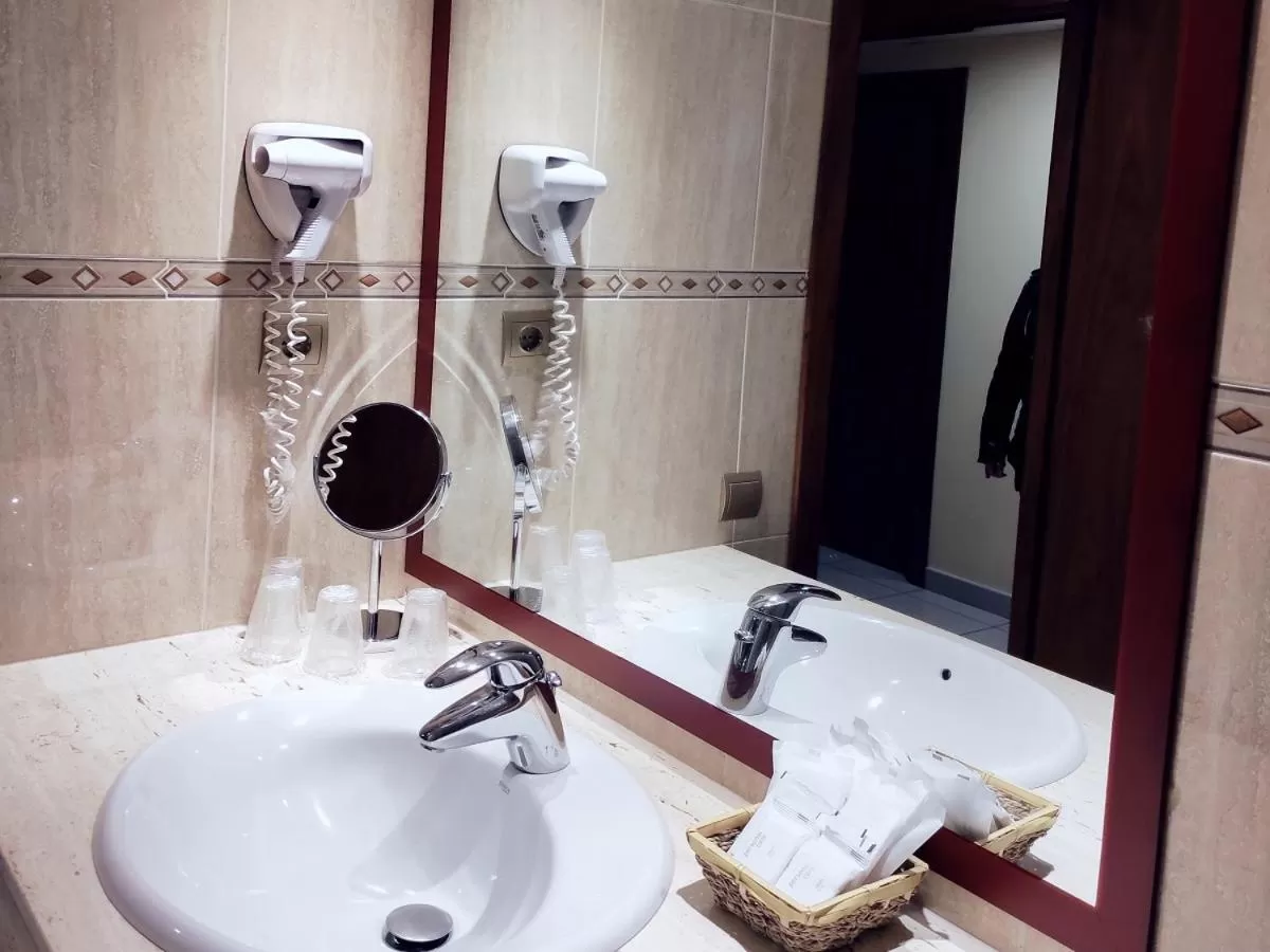 Bathroom in HOTEL FESTA BRAVA