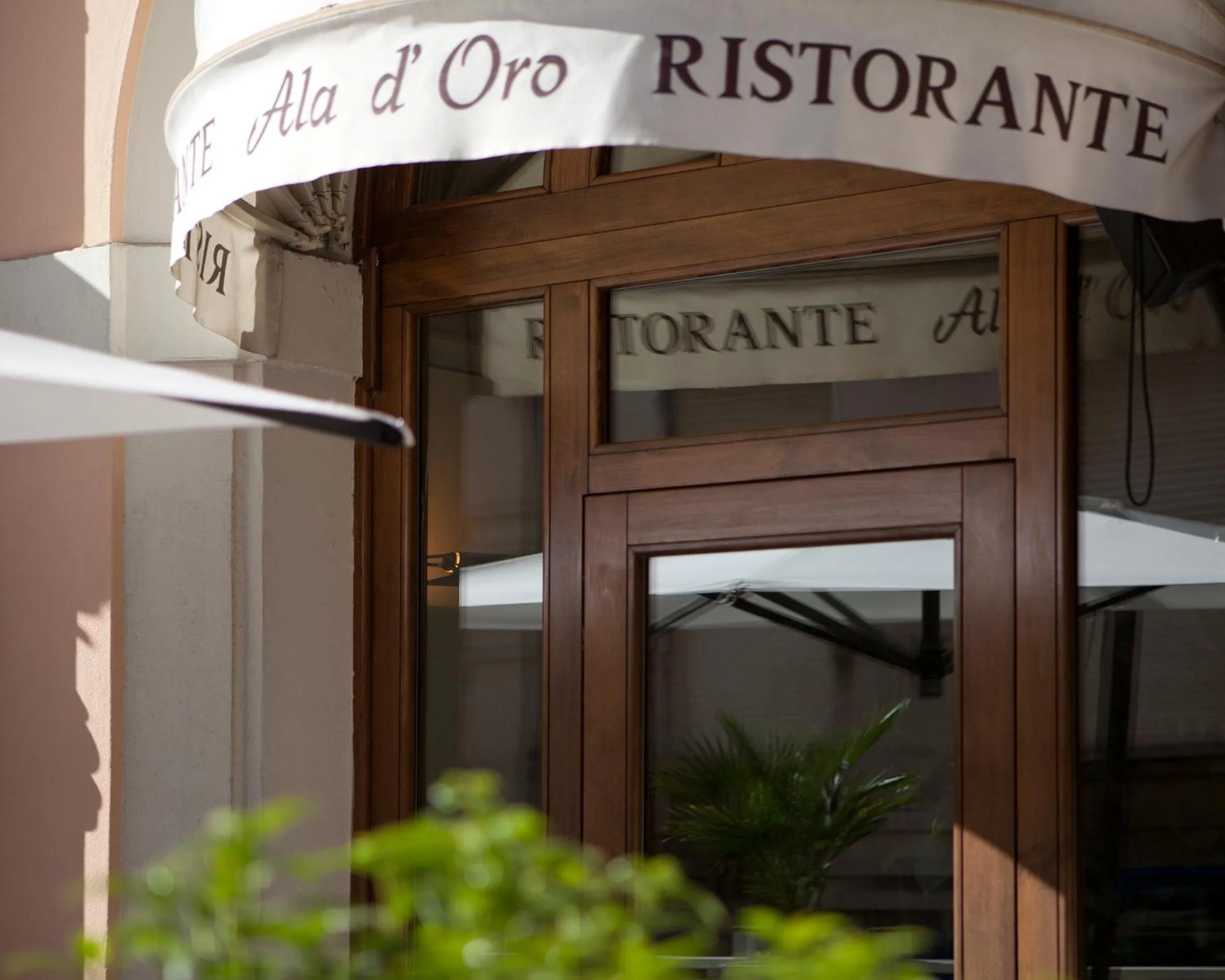 Facade/entrance in Hotel Ristorante Ala d'Oro