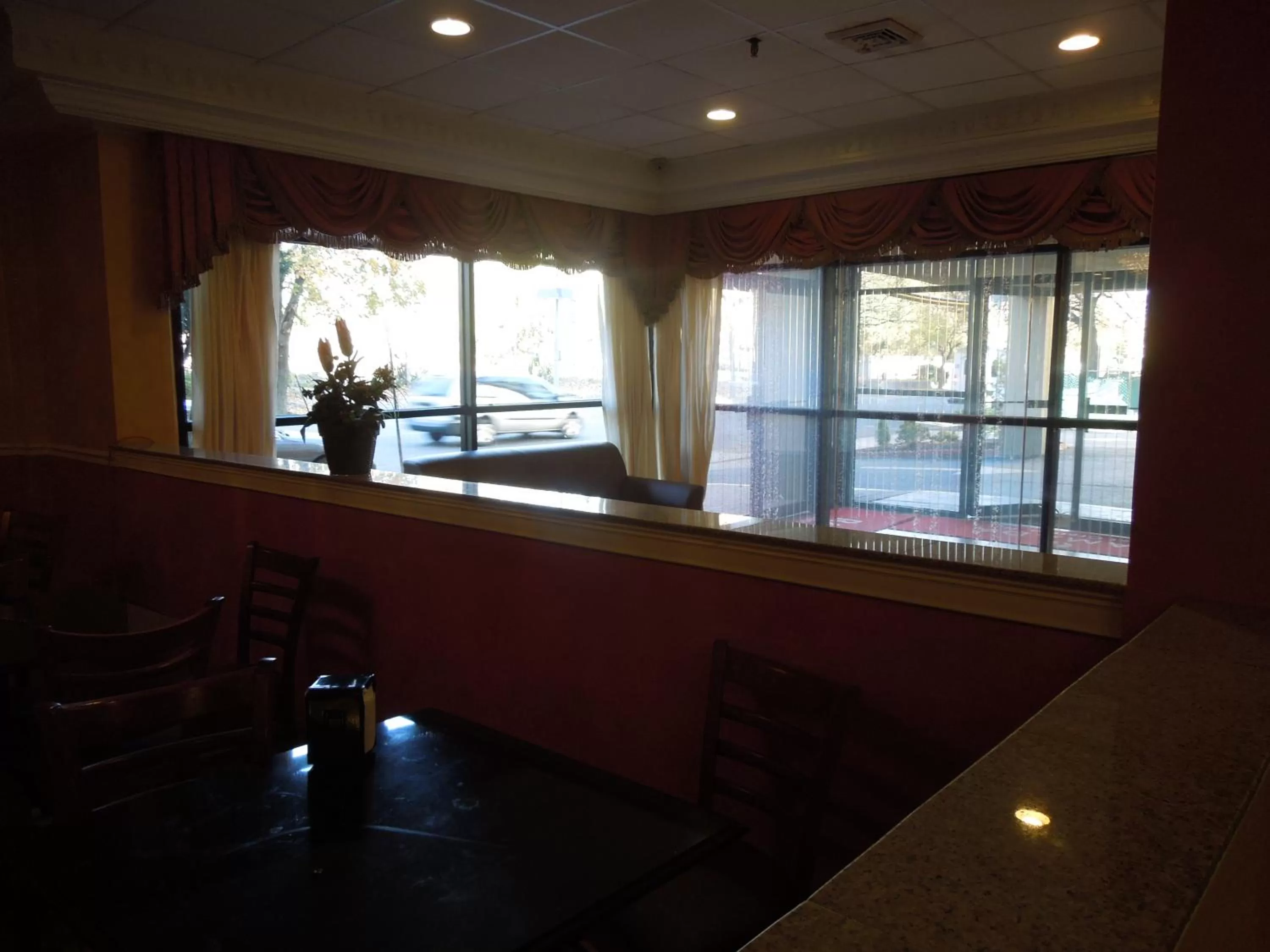 Restaurant/places to eat in Ramada by Wyndham East Orange