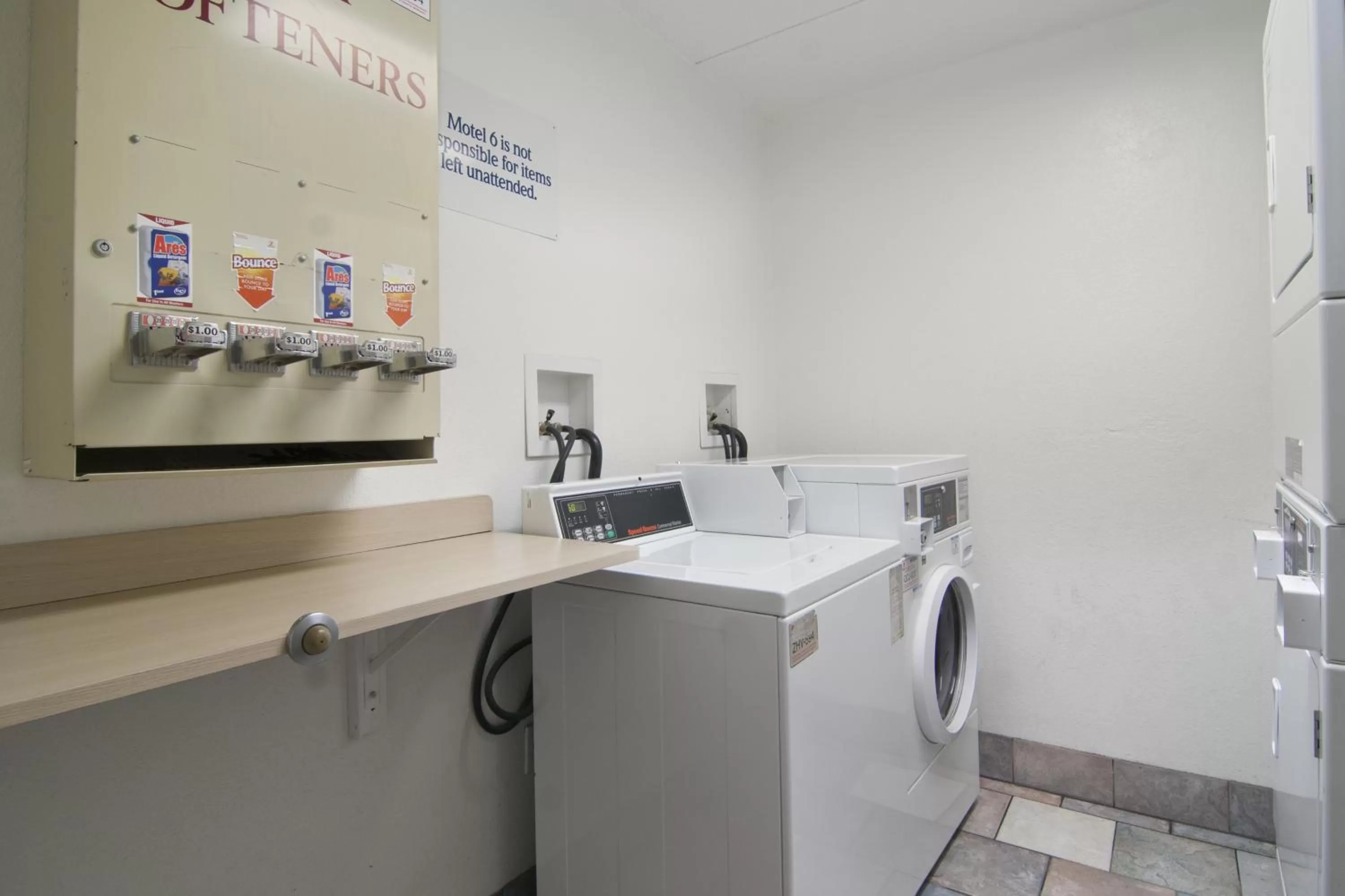 Area and facilities in Motel 6-Lakeville, MN - South - Lakeville