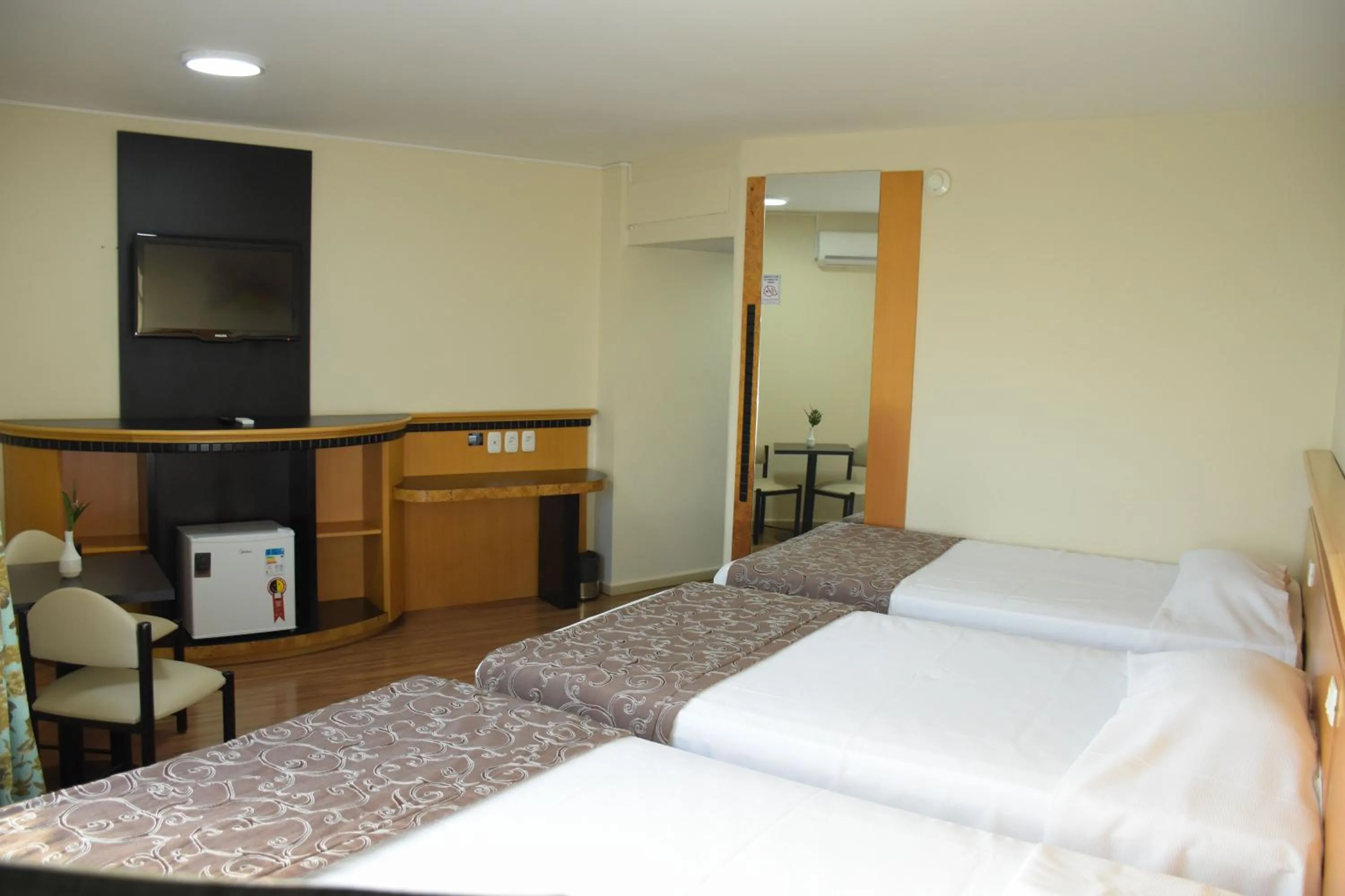 View (from property/room), Bed in Hotel Golden Park Internacional Foz & Convenções By Nacional Inn