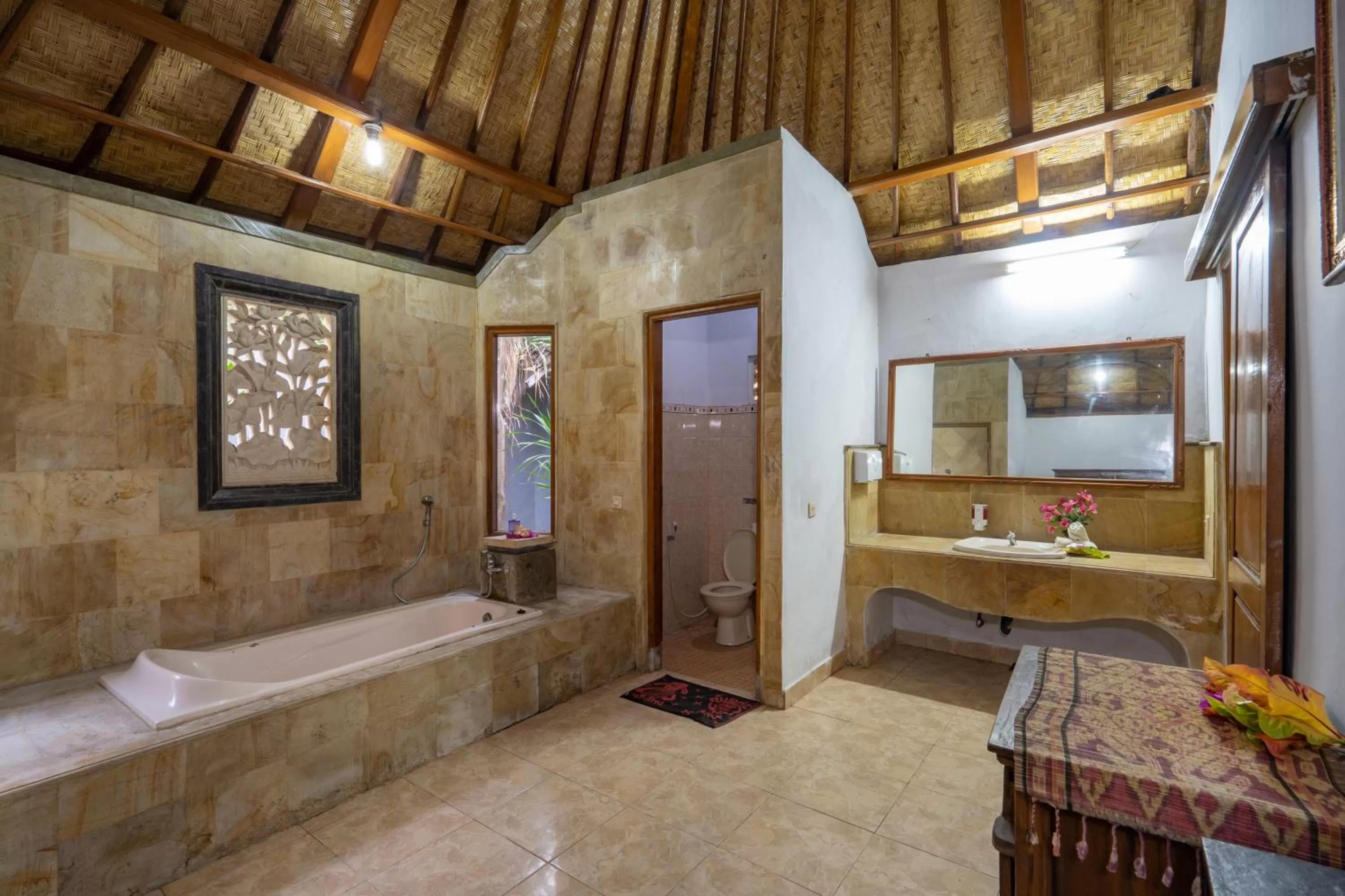 Bathroom in Mushroom Beach Bungalows