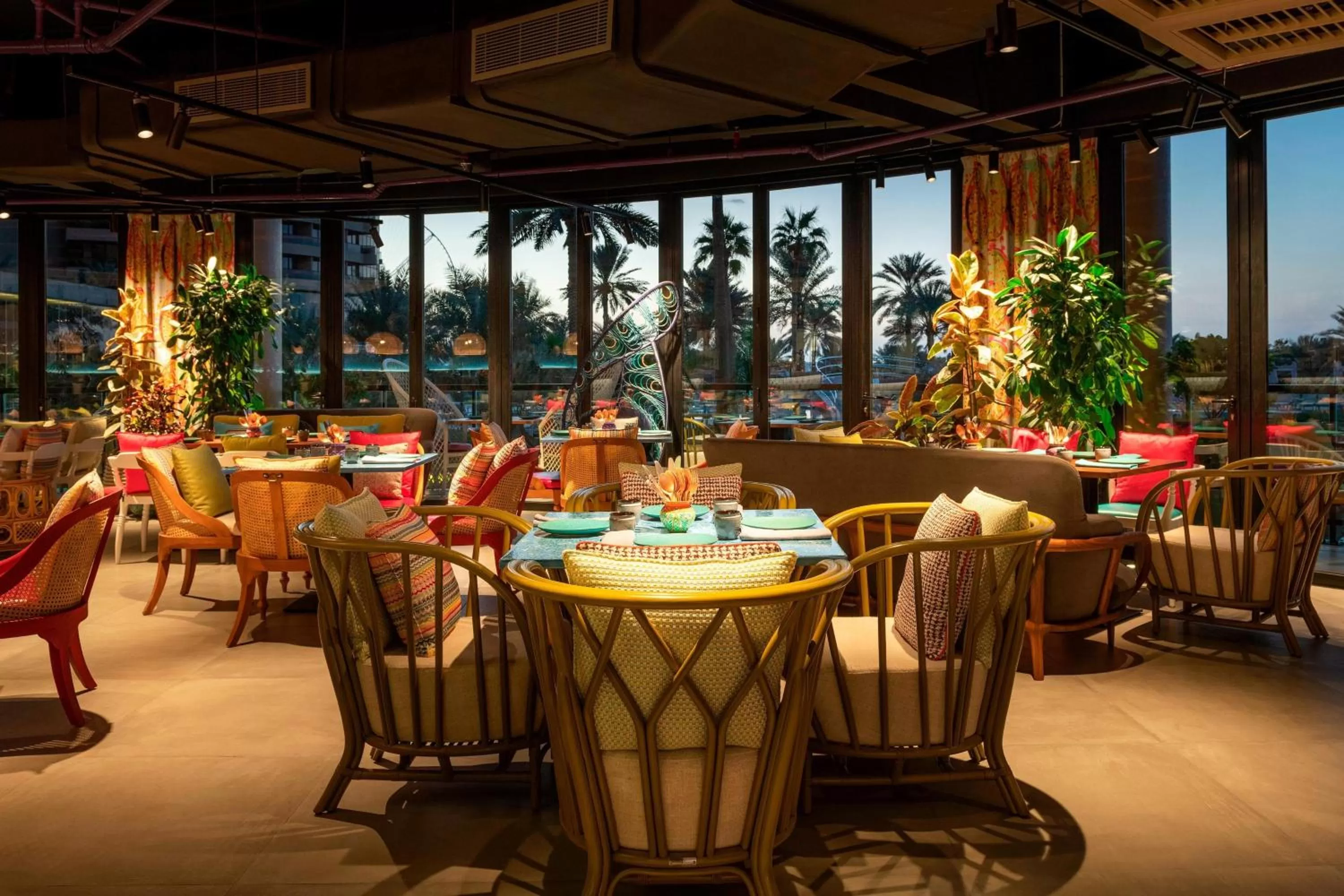 Restaurant/places to eat in Le Royal Meridien Beach Resort & Spa Dubai