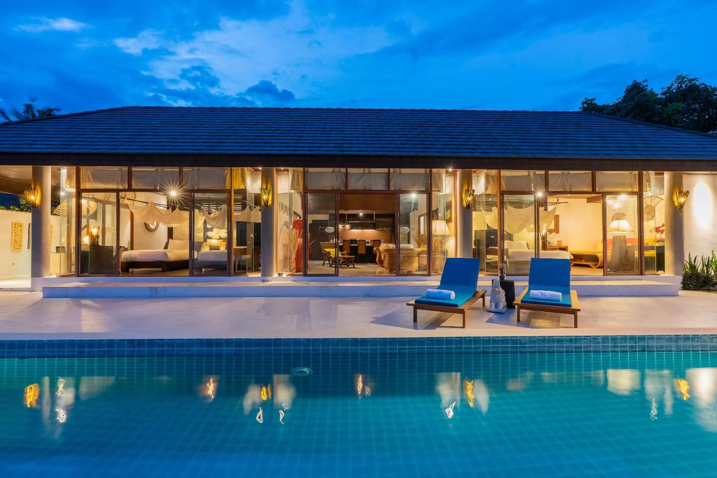 Swimming pool in Dhevan Dara Resort & Spa Hua Hin - Pool Villa