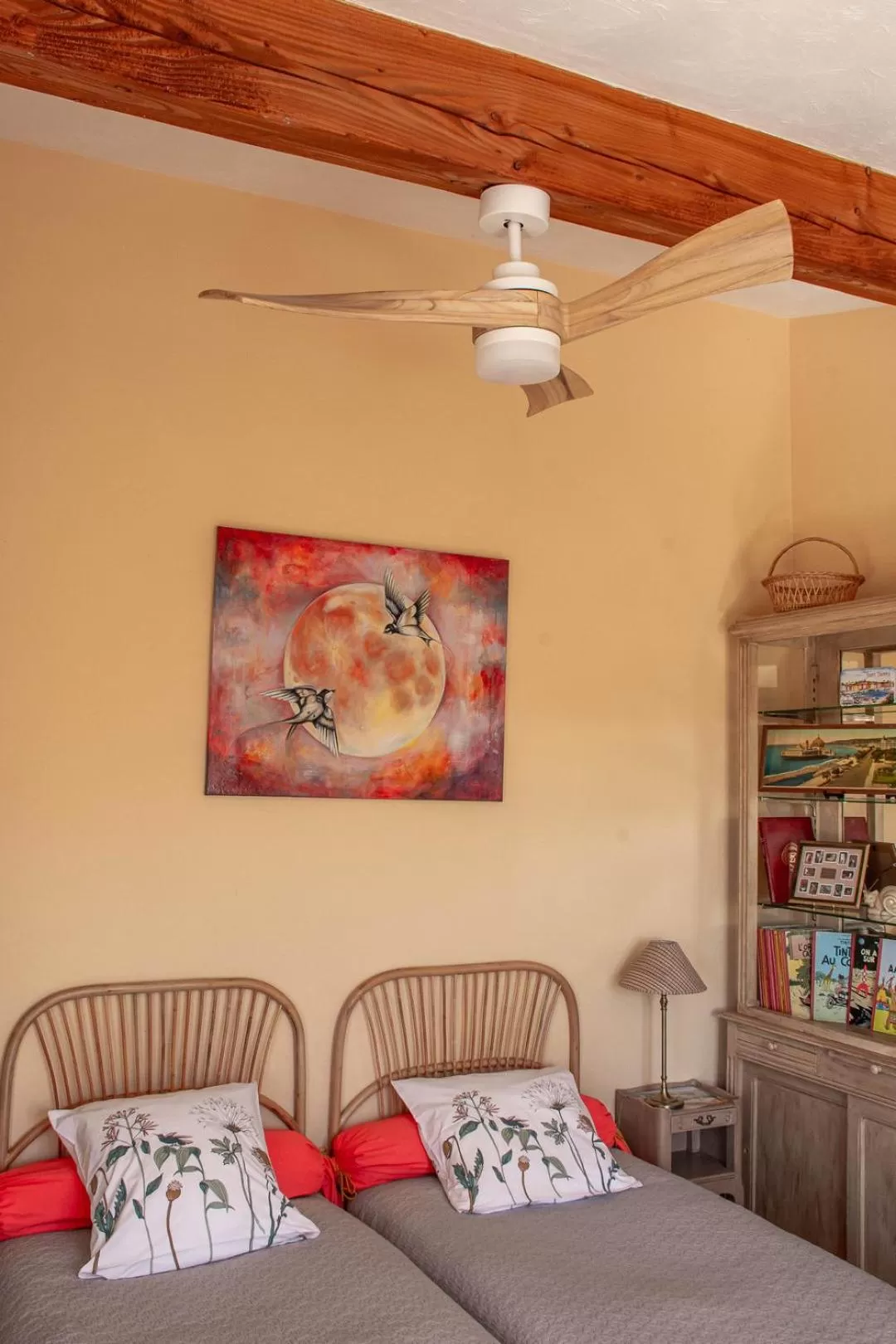 Bed in Le Clos des Oliviers 188 chemin du Hameau des Bourges 06650 Le Rouret