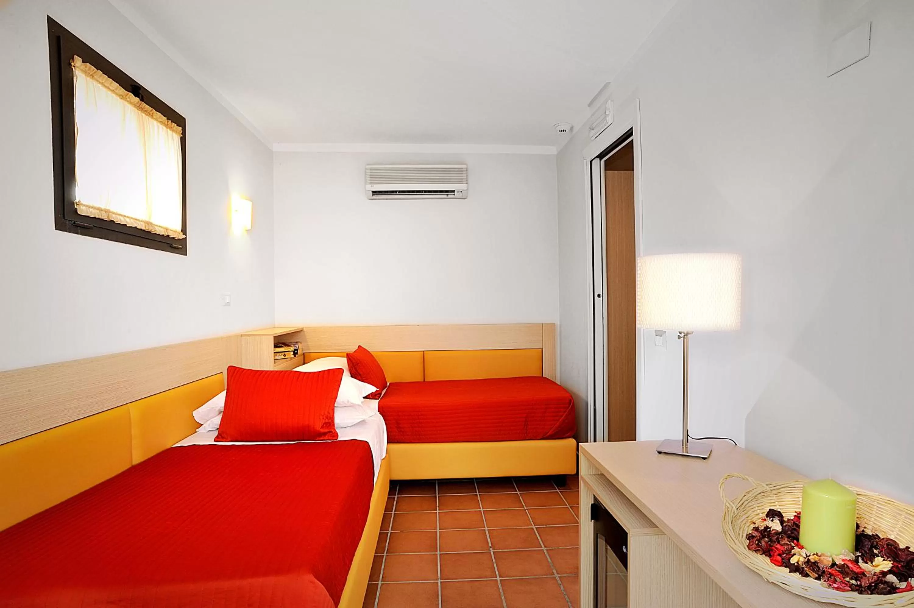 Photo of the whole room, Bed in Hotel Scott House