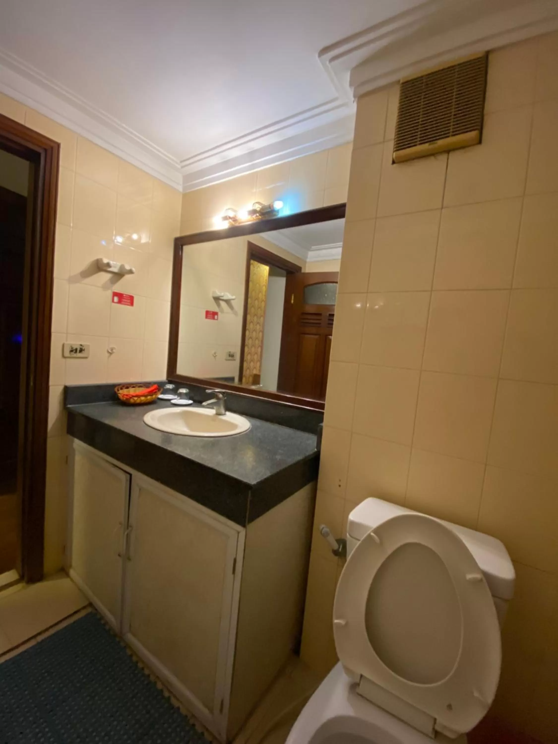 Toilet in Sophie hotel