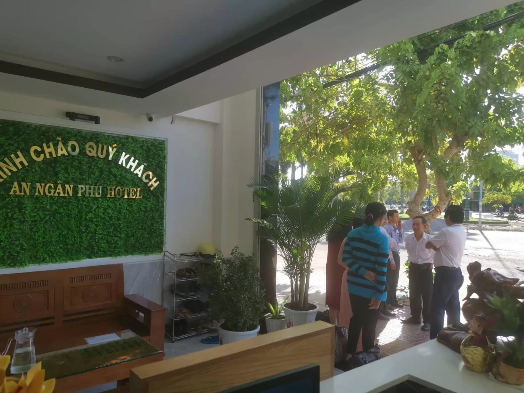 People in An Ngân Phú Hotel
