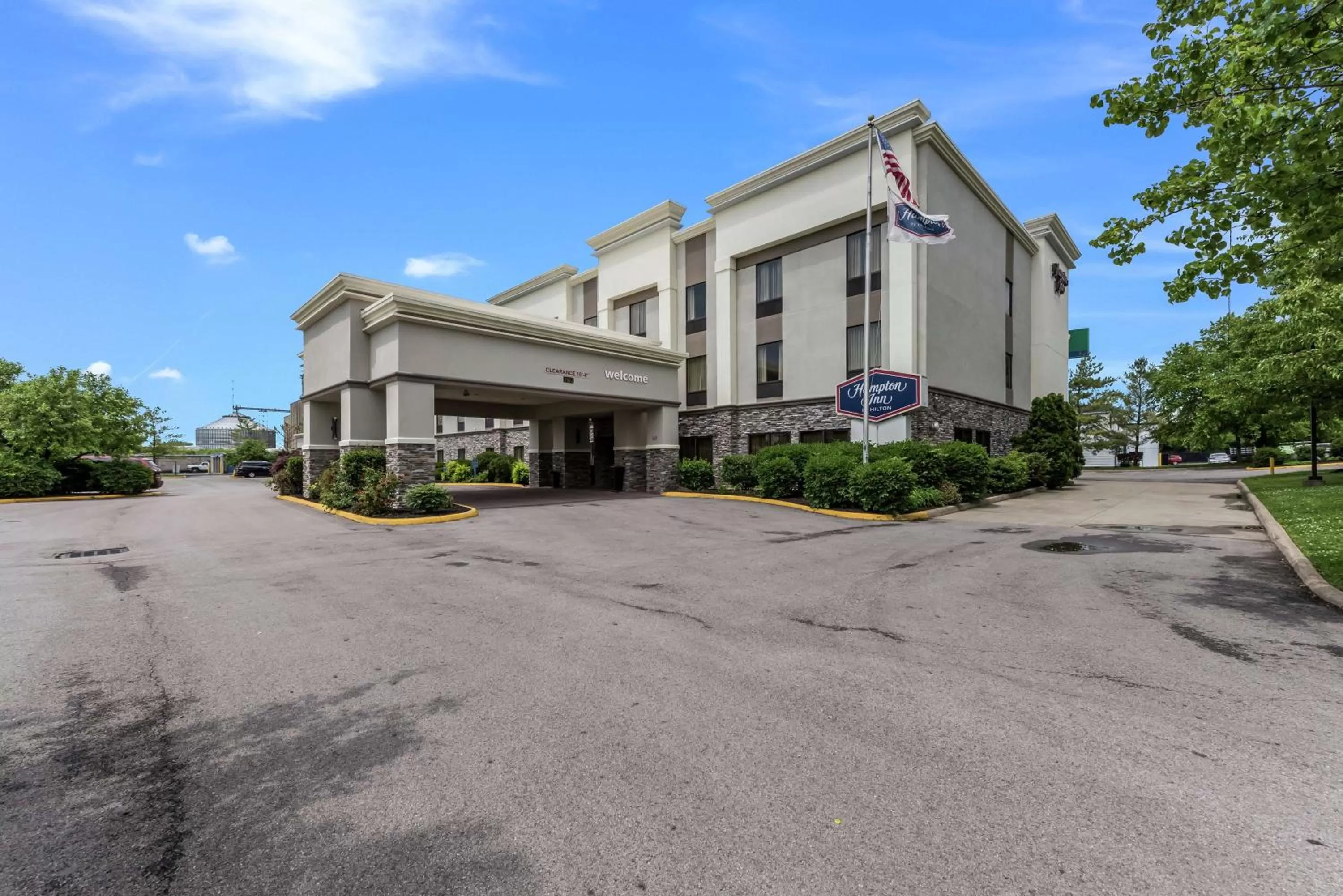 Property building in Hampton Inn Columbus I-70E/Hamilton Road