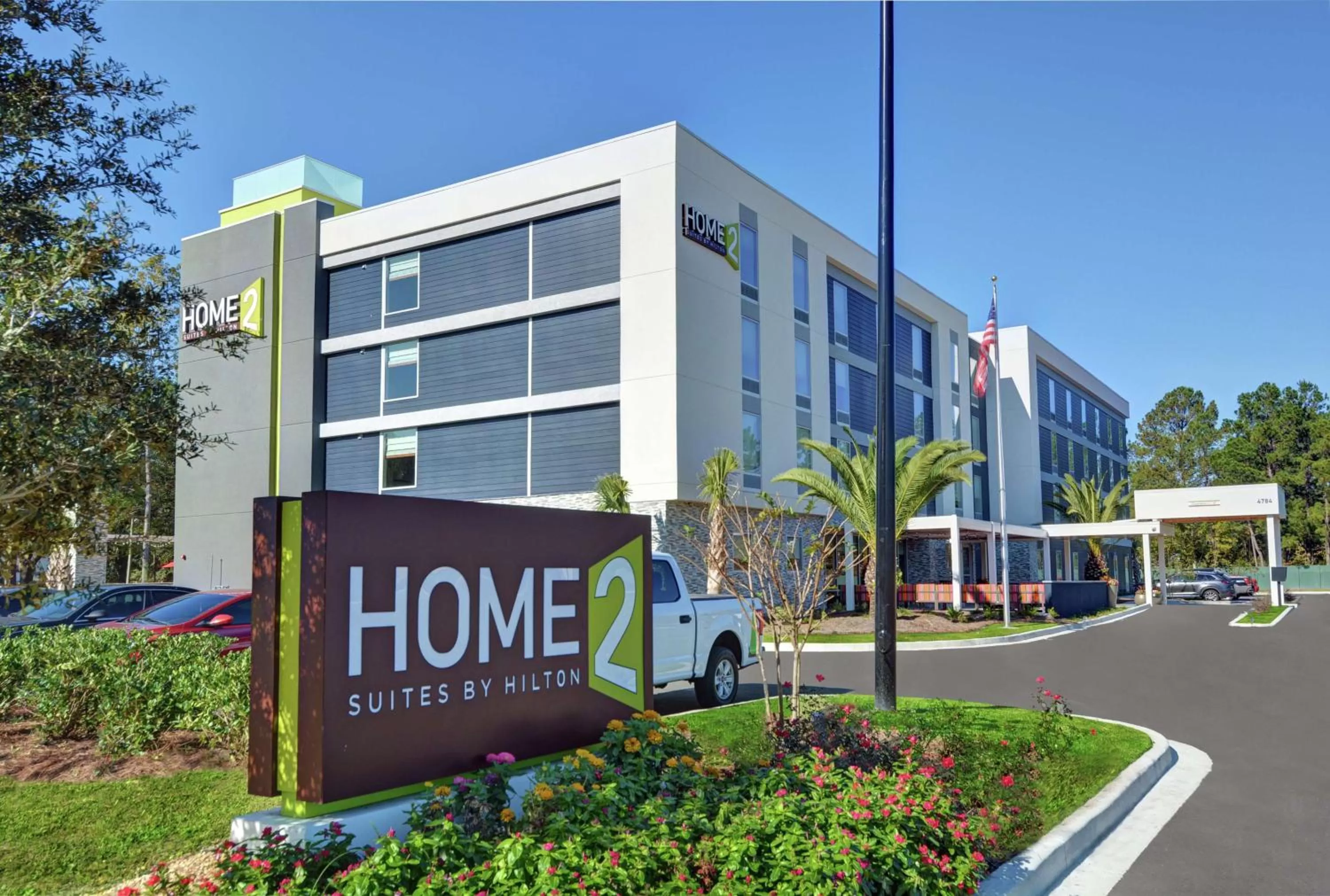 Property building in Home2 Suites By Hilton Richmond Hill Savannah I-95