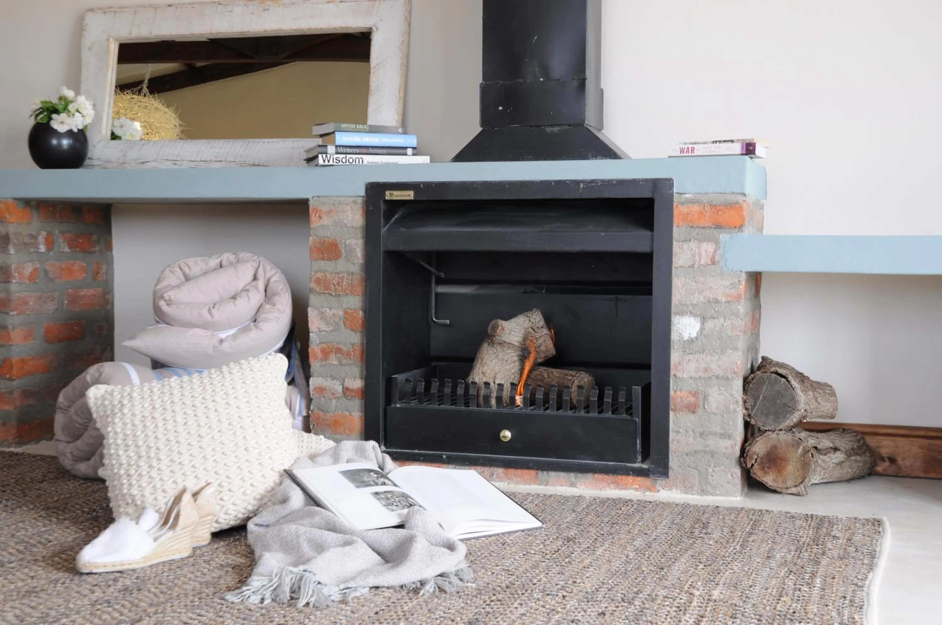 Decorative detail in A Hilltop Country Retreat