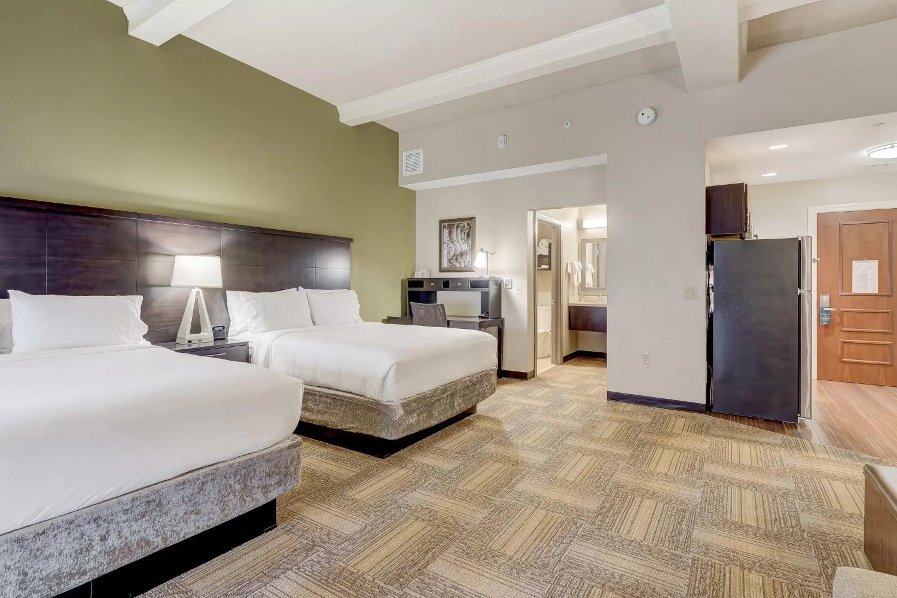 Photo of the whole room, Bed in Staybridge Suites Baltimore - Inner Harbor by IHG