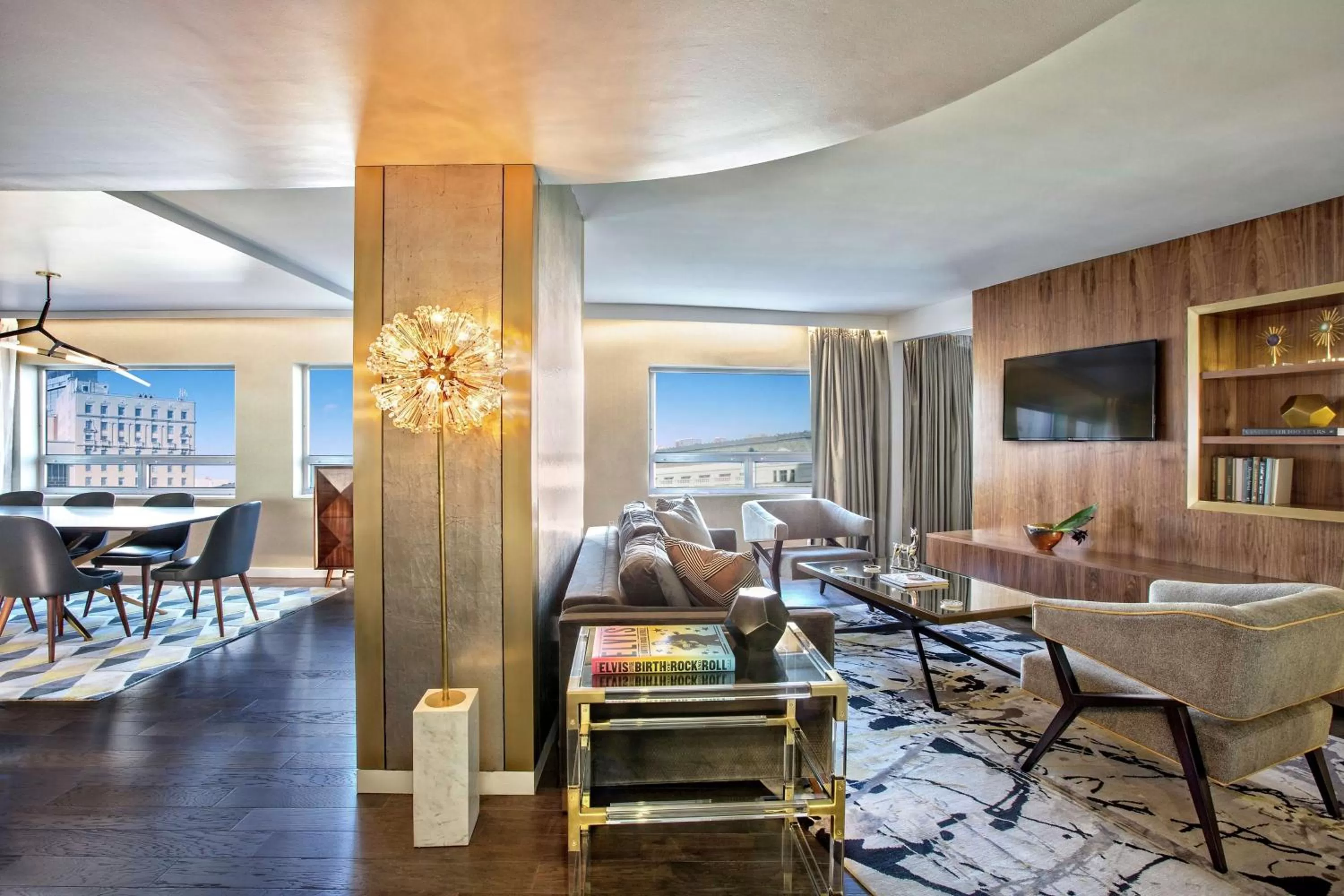 Living room in The Statler Dallas, Curio Collection By Hilton