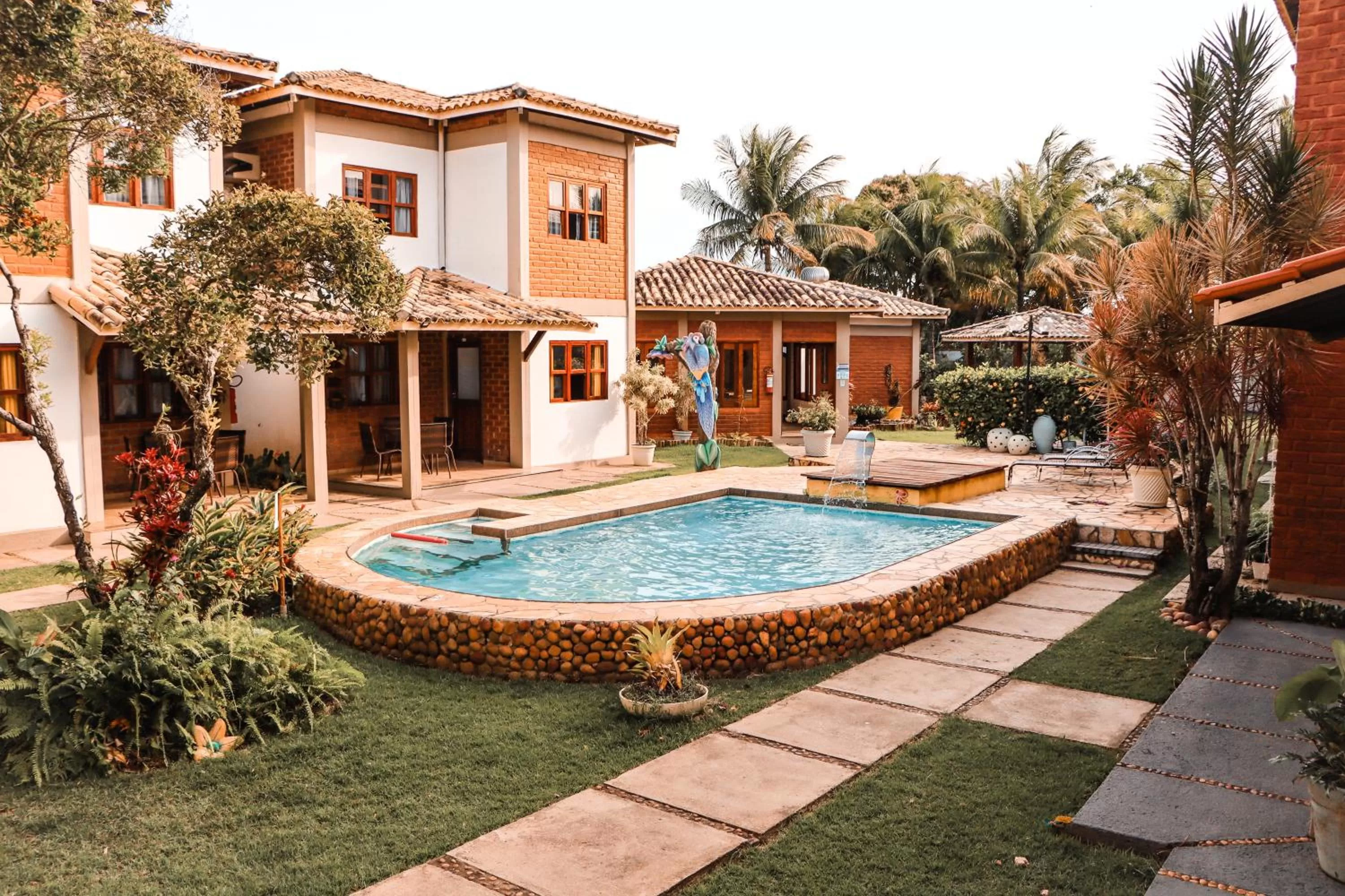 People in Pousada e Chale Porto Paraiso