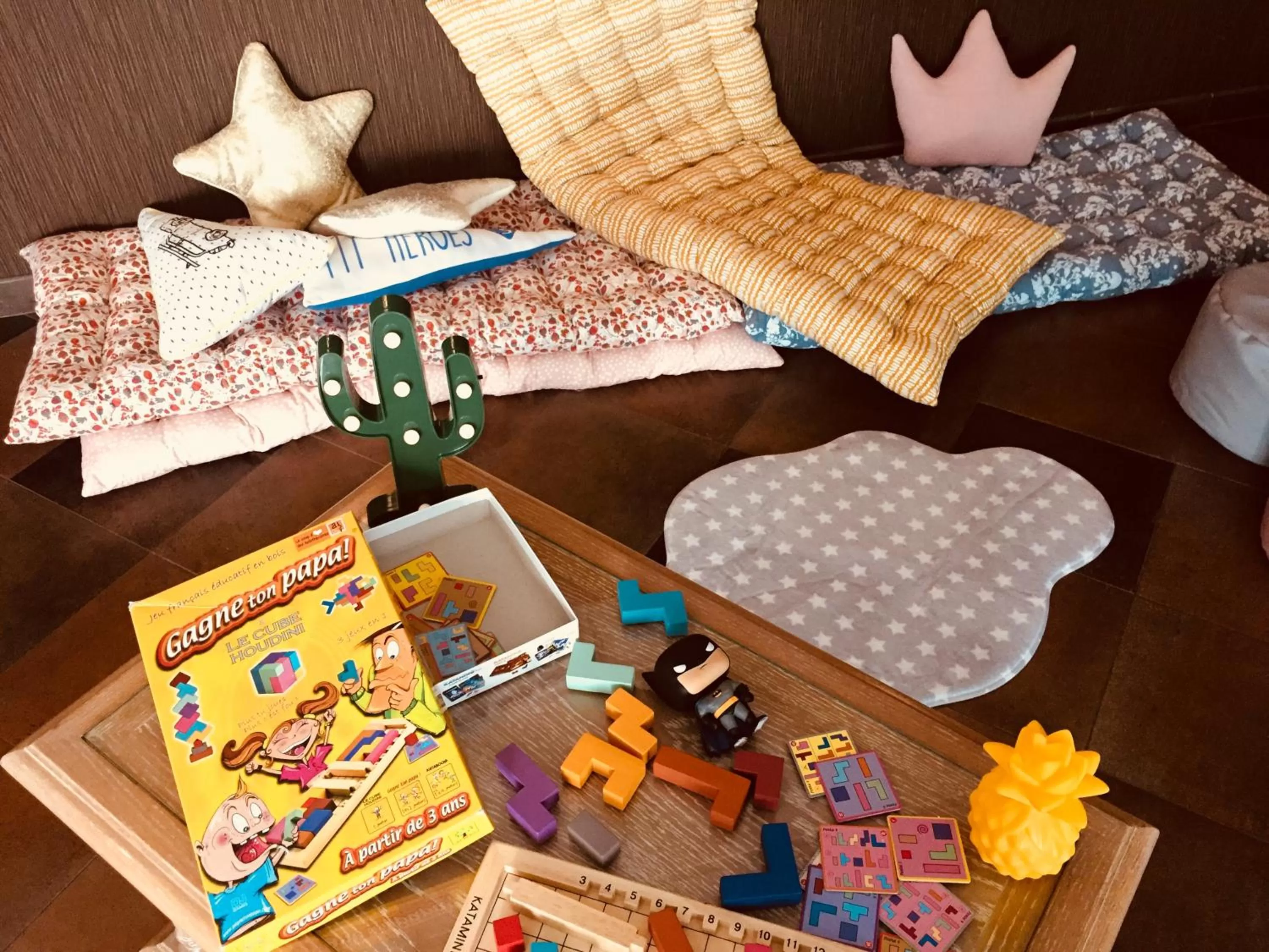 Children play ground in Best Western Plus Richelieu