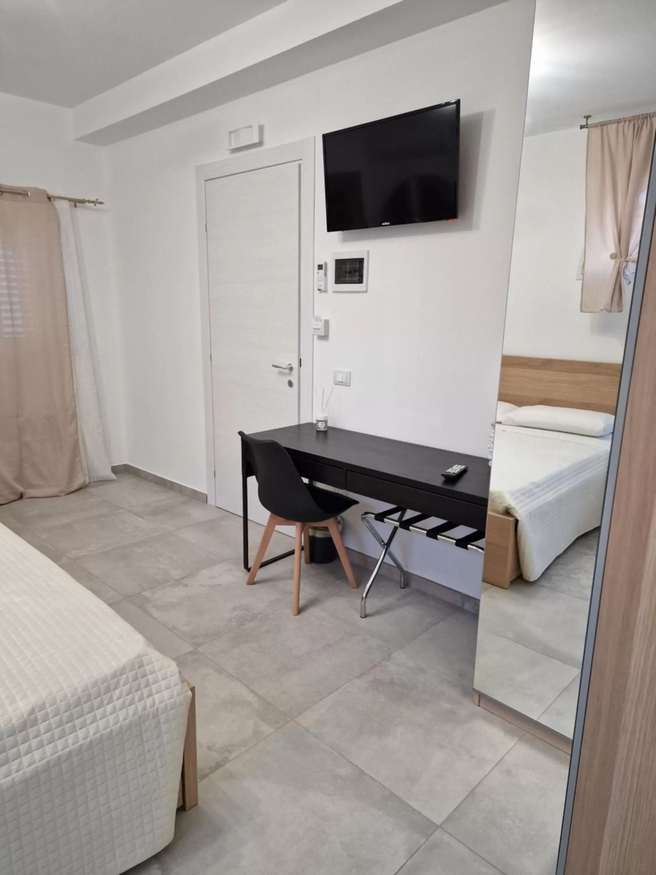 TV/Entertainment Center in Villa Eden, Bed and Breakfast