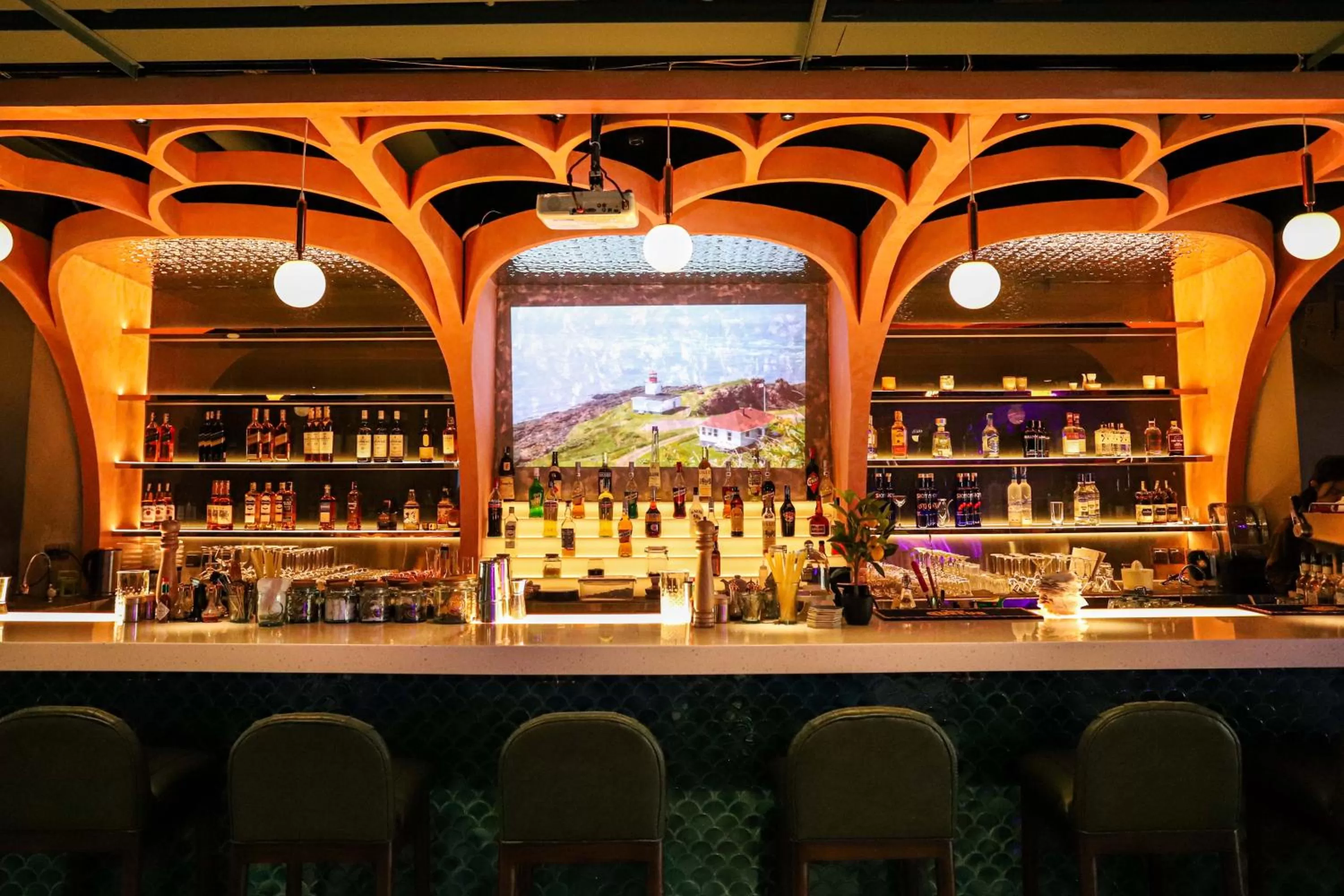 Restaurant/places to eat in HOME Hotel