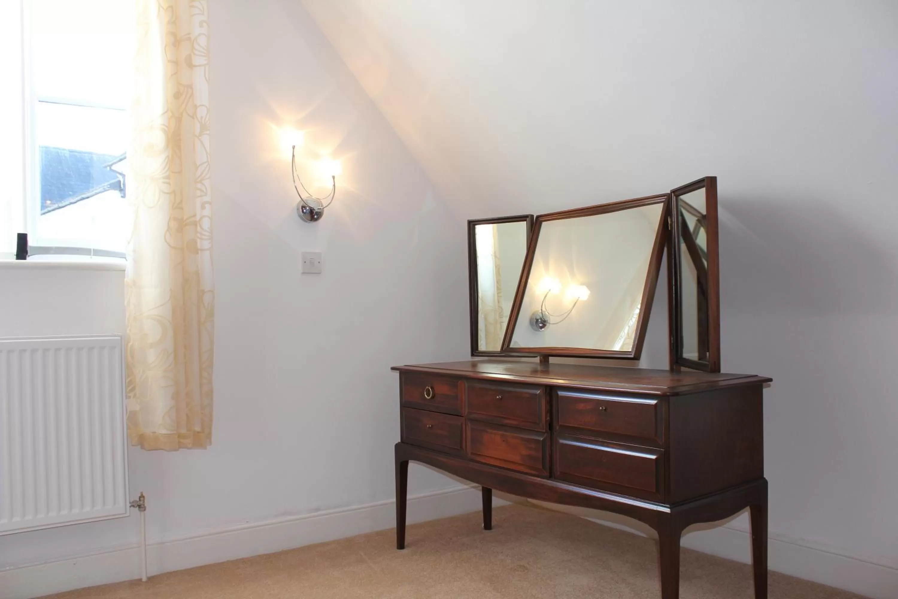 Day in The George Hotel Stansted Airport