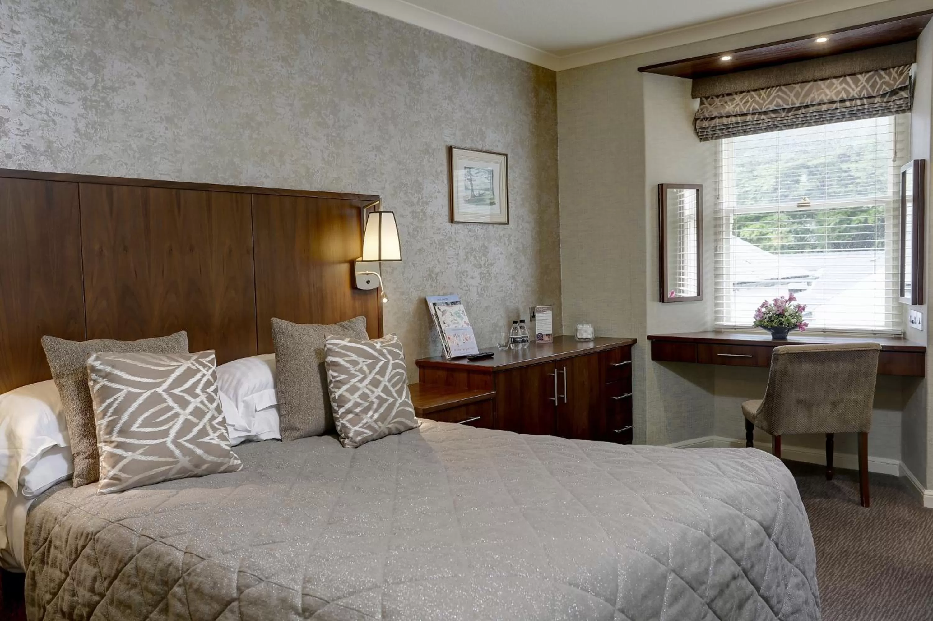 Photo of the whole room, Bed in Ambleside Salutation Hotel & Spa