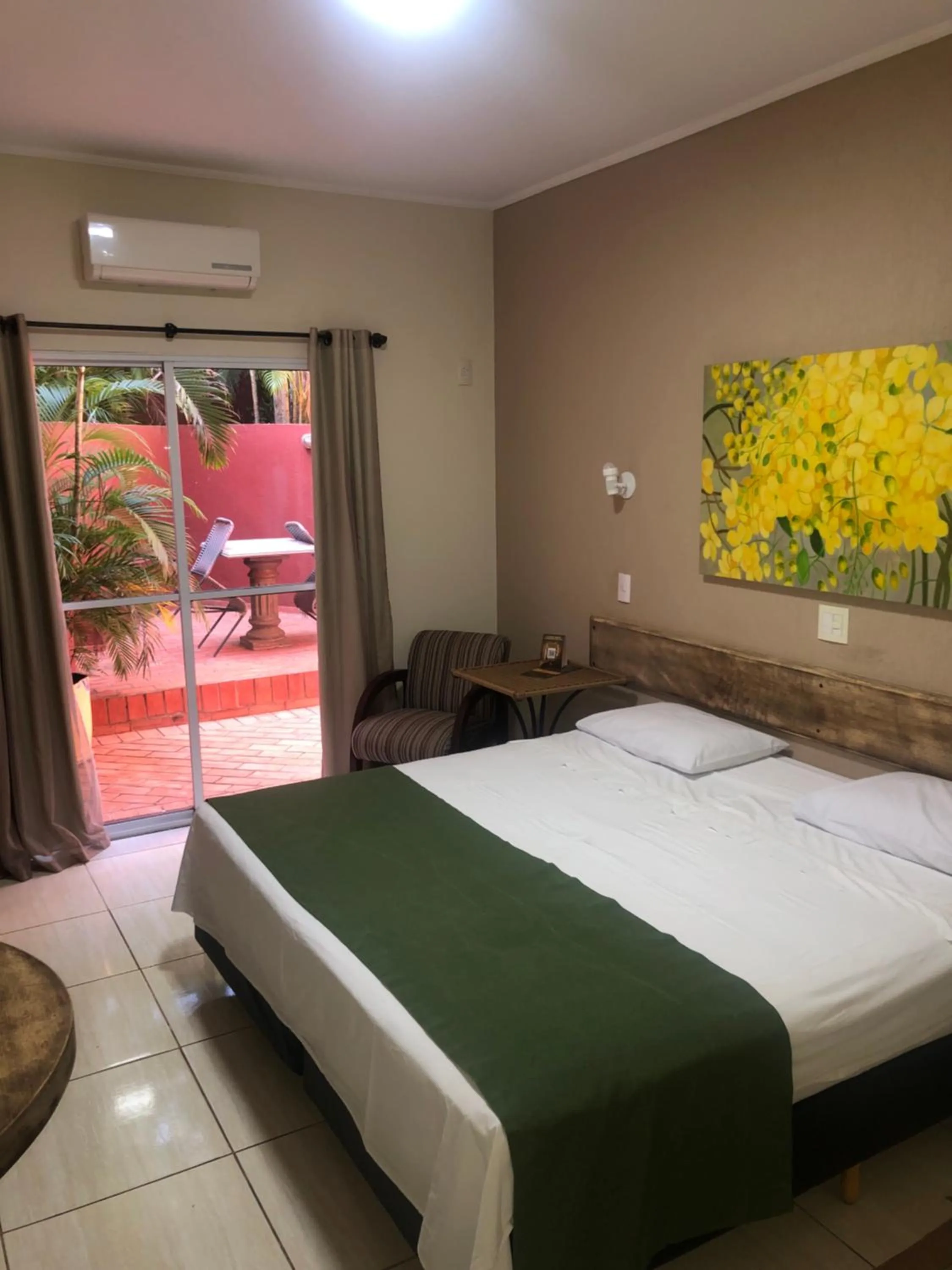 Bed in Mariá Plaza Hotel