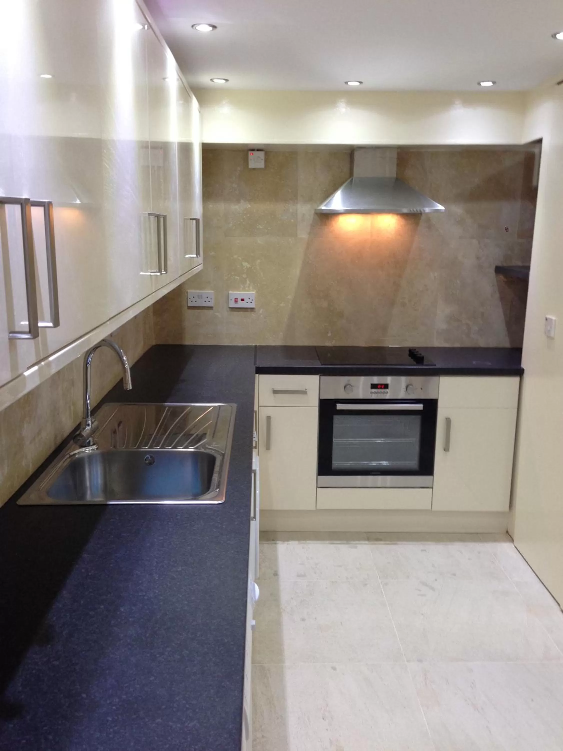 Communal kitchen in Hour Glass Hotel