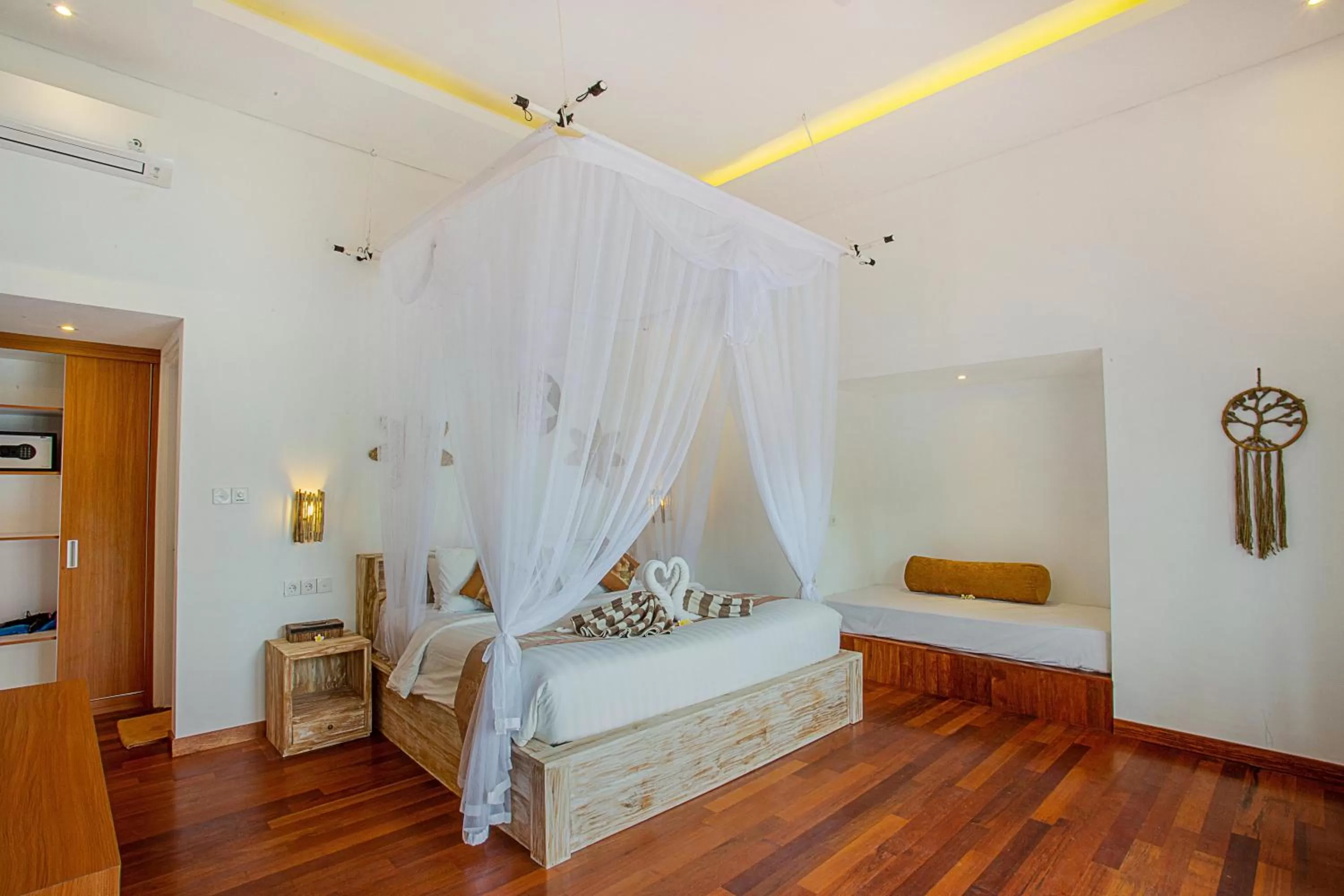 Bed in Sanghyang Bay Villas