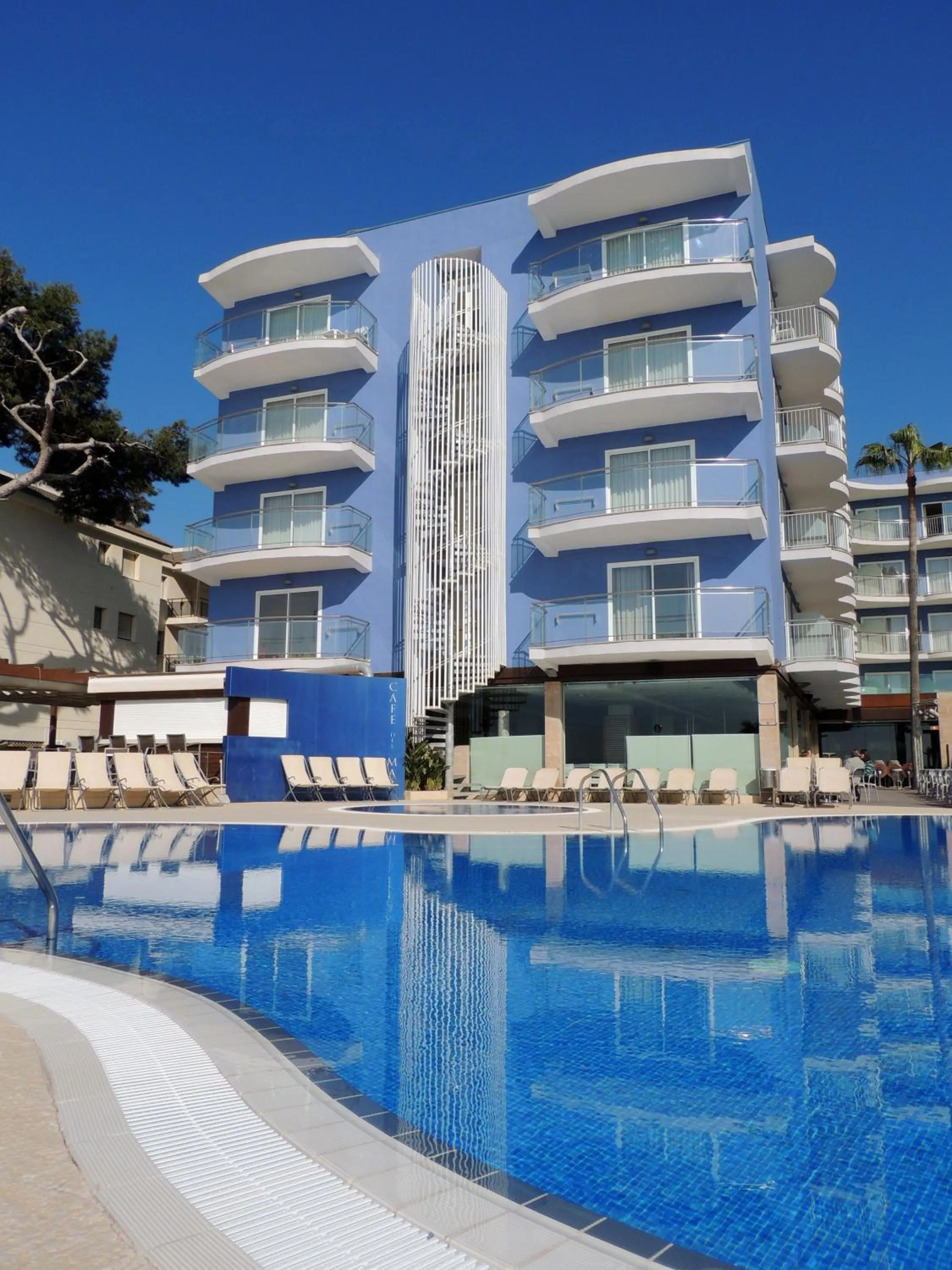 Property building in Hotel Augustus