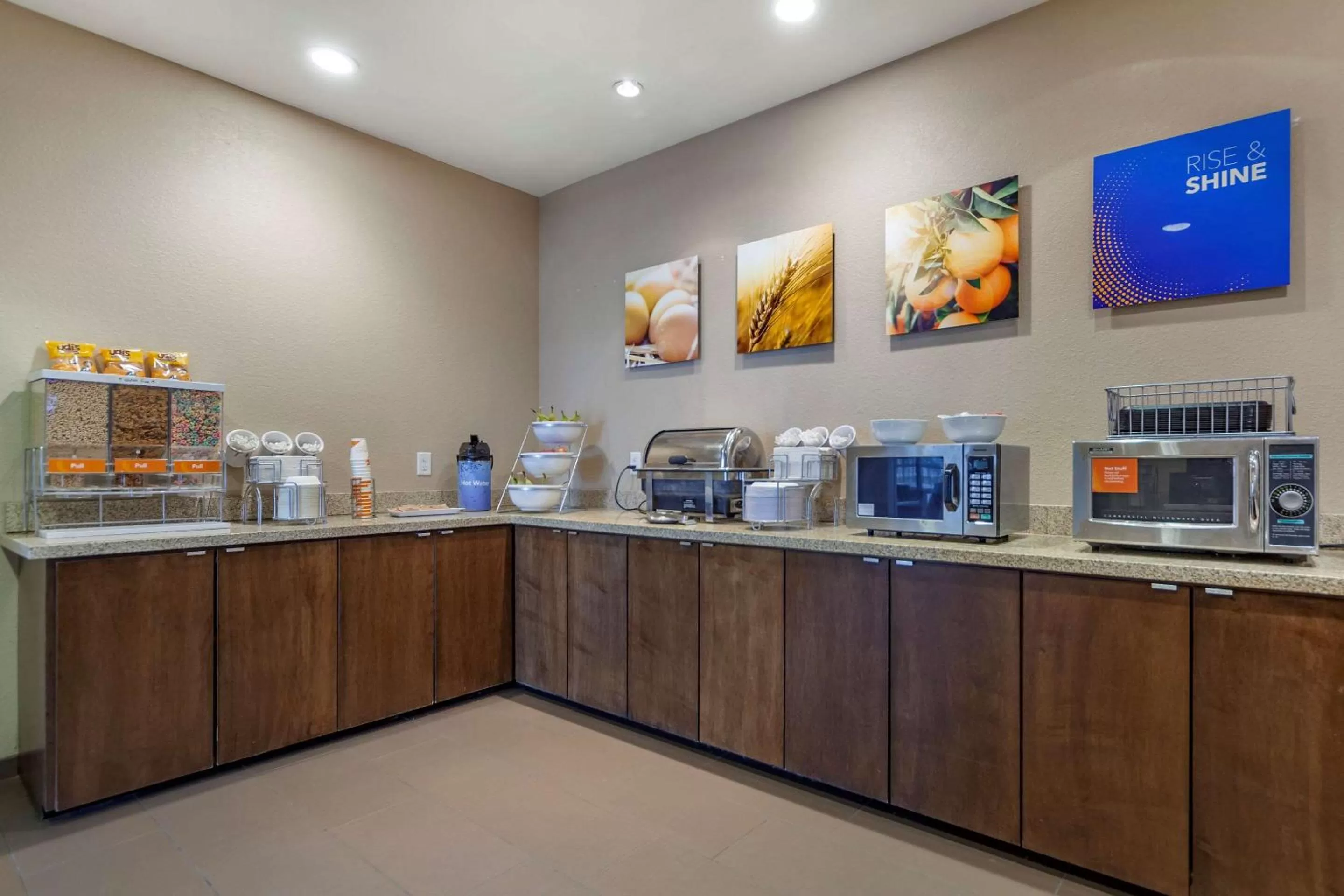 Restaurant/places to eat in Comfort Inn & Suites Sidney I-80