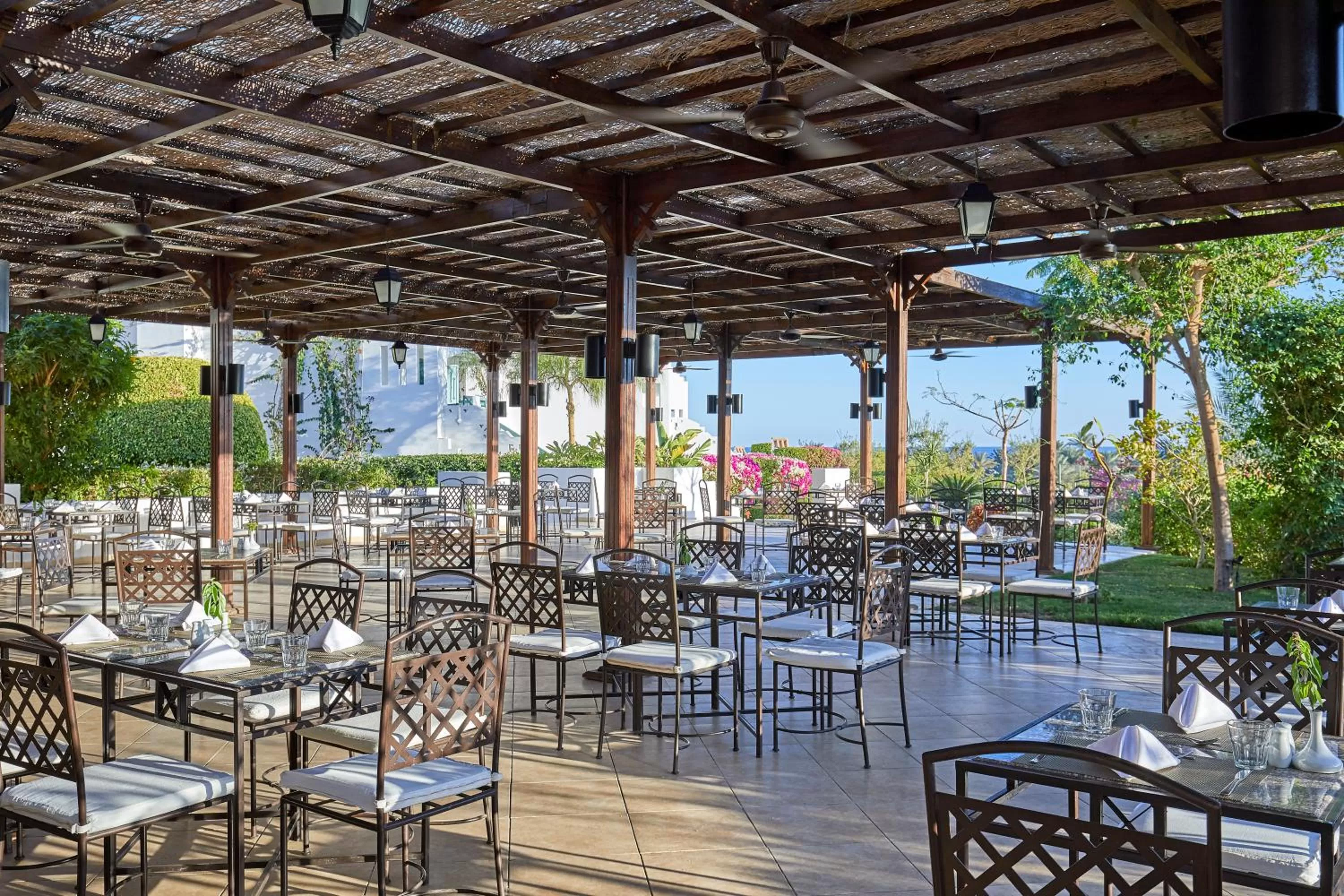 Restaurant/places to eat in JAZ Neo Naama Bay