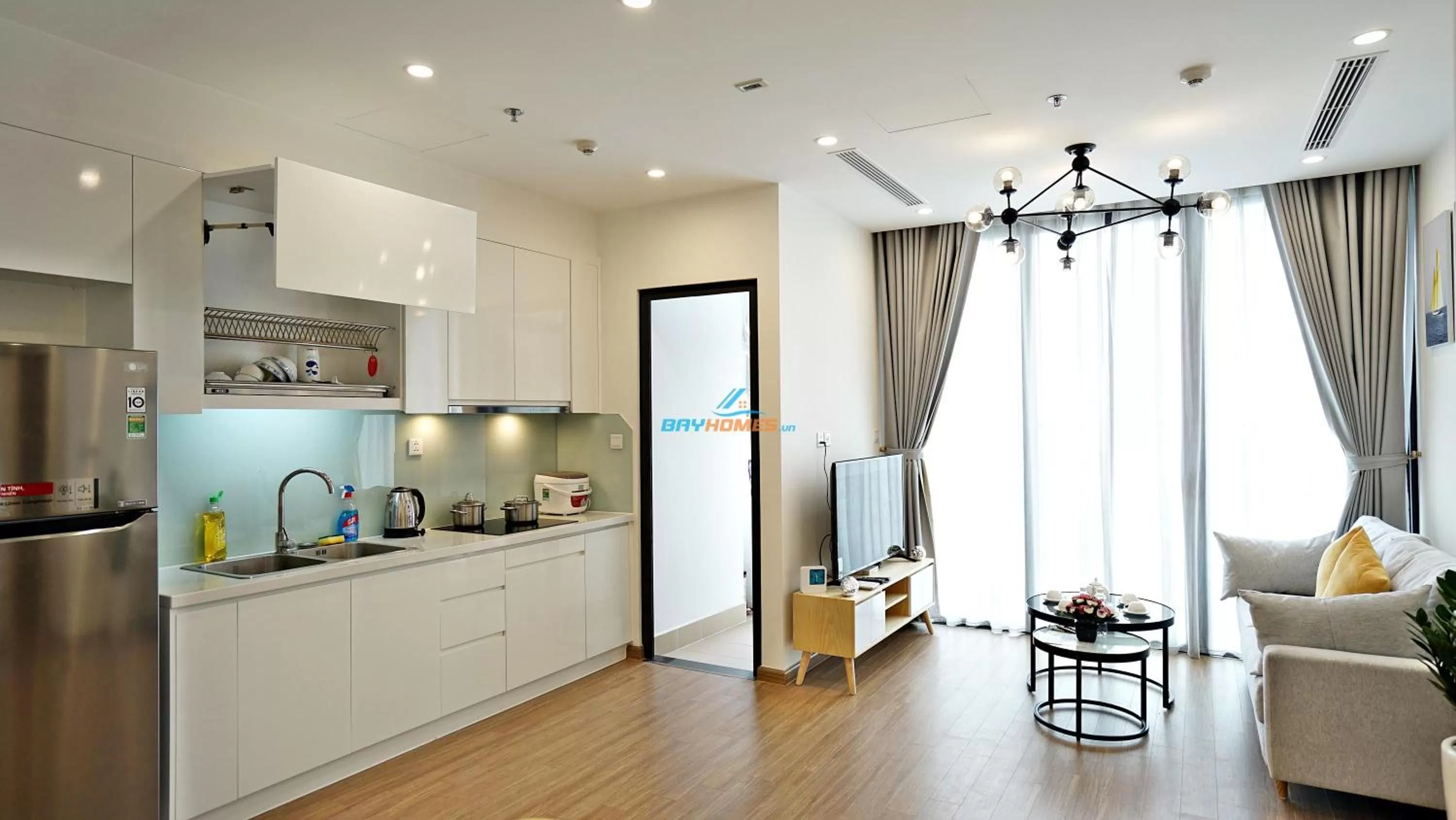 Kitchen/Kitchenette in Vinhomes Skylake Apartment - by Bayhomes