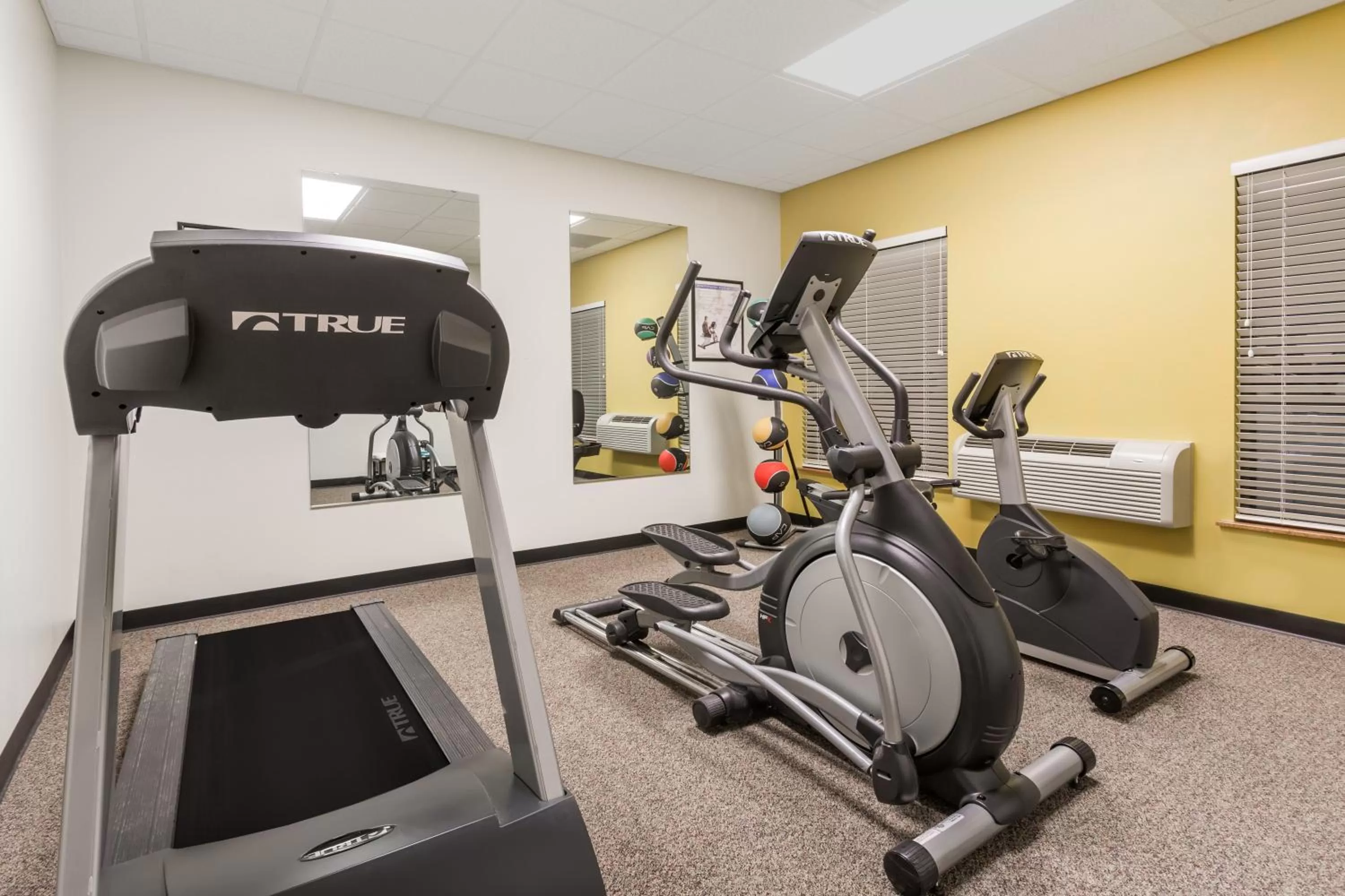 Fitness centre/facilities in Days Inn by Wyndham Sidney NE