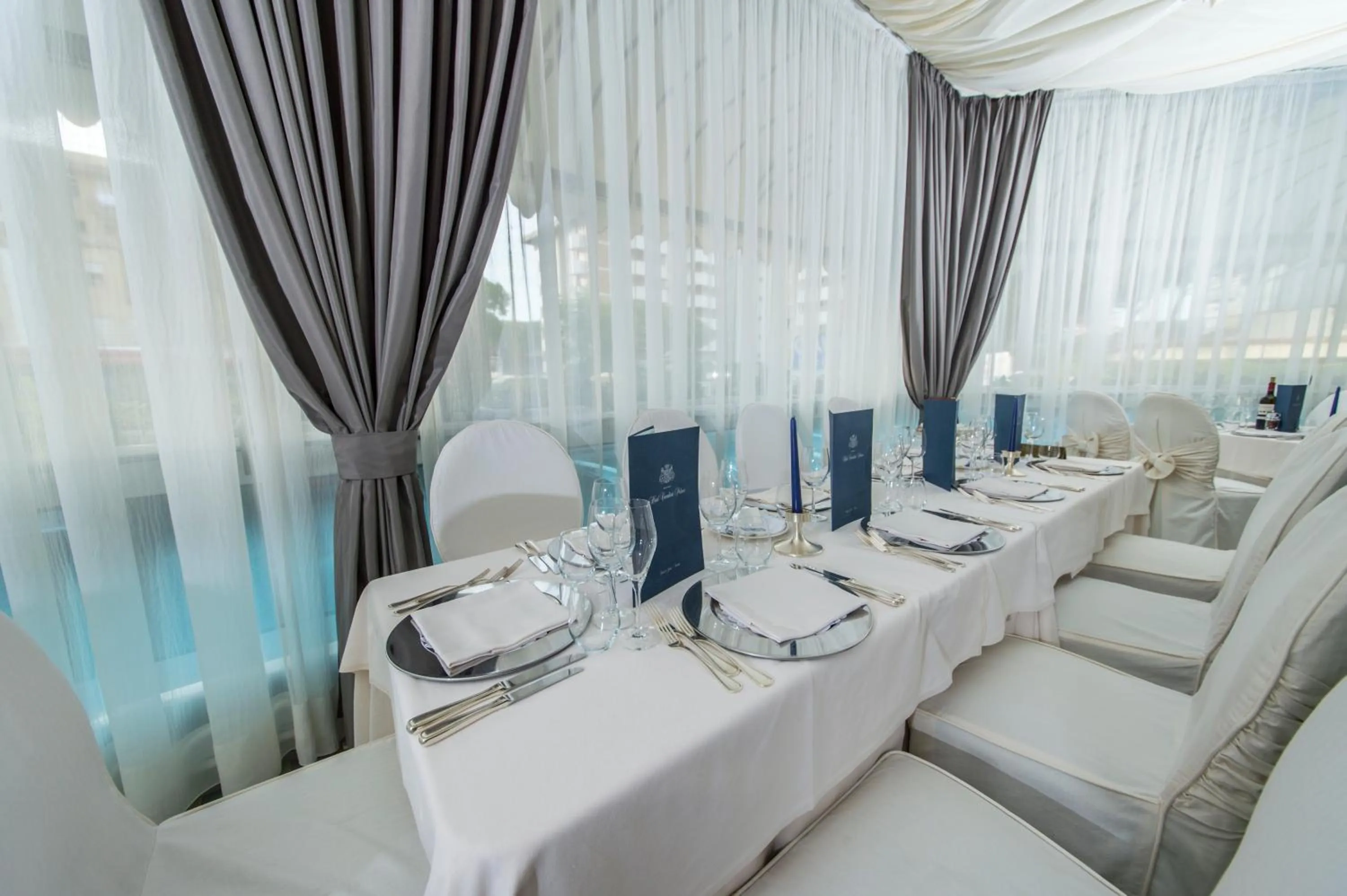 Restaurant/places to eat in Hotel Cavalieri Palace & Suites