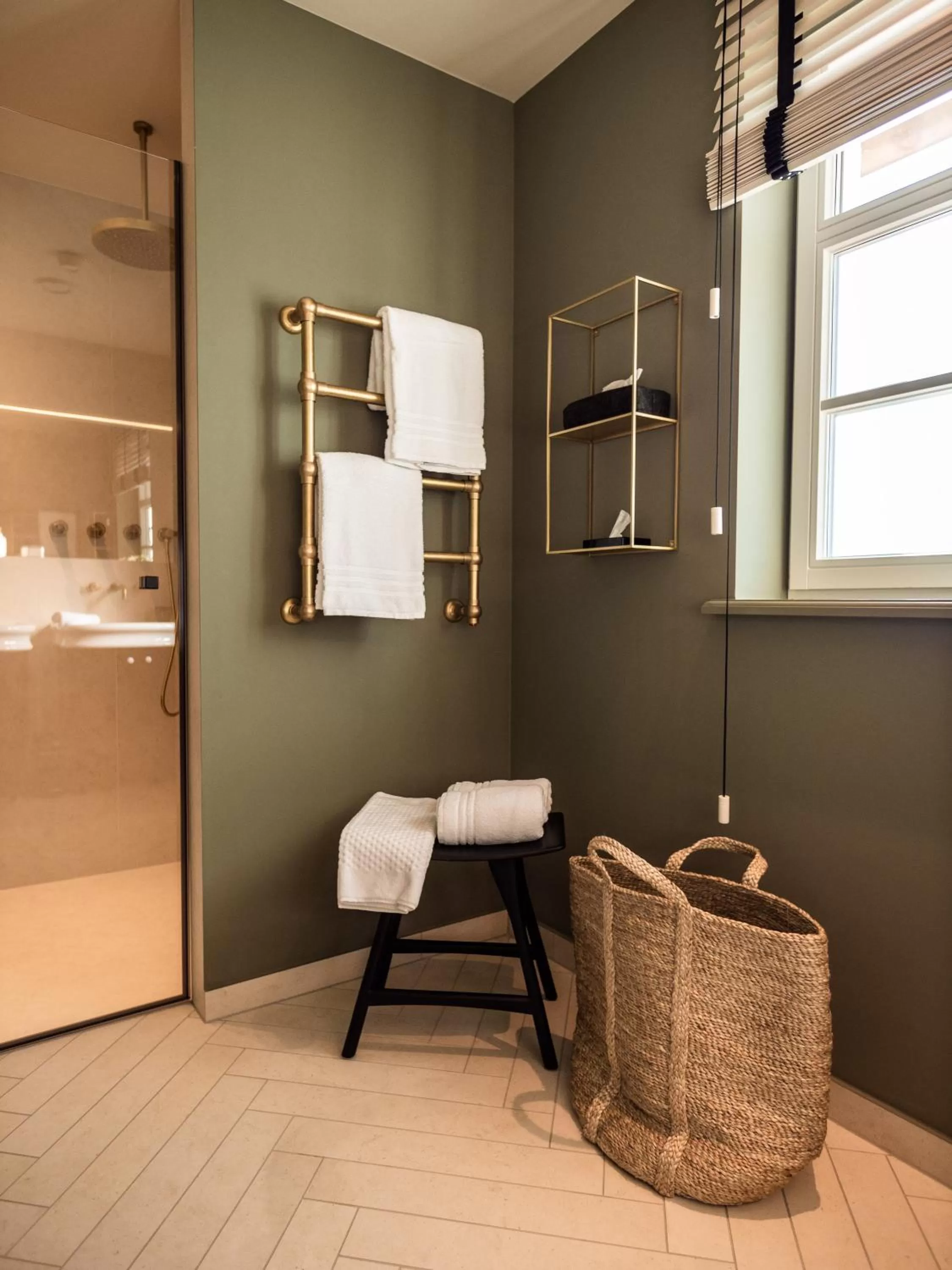 Shower in Alpenloge Design Hotel