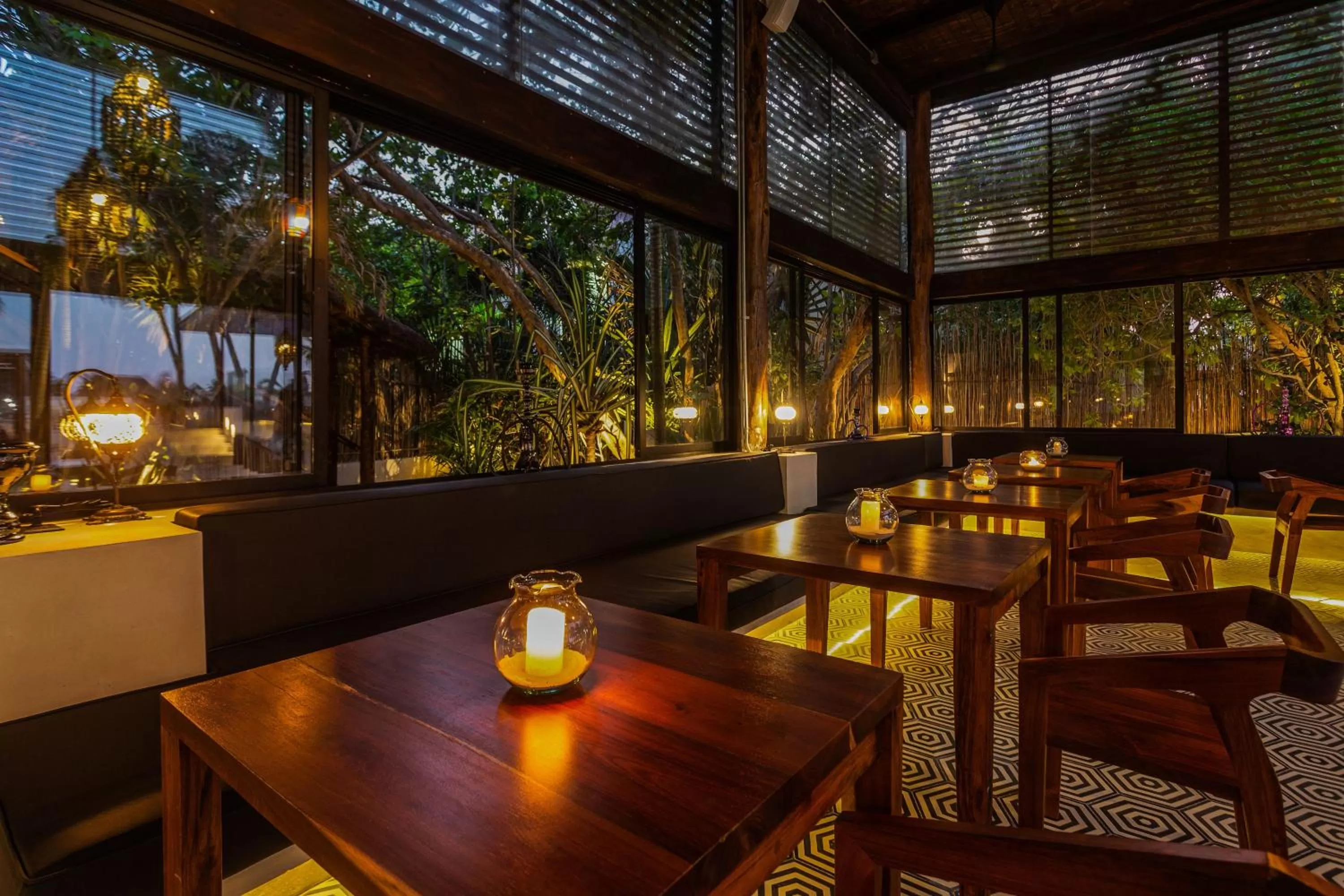 Restaurant/places to eat in Lotus Beach Hotel - Adults Only