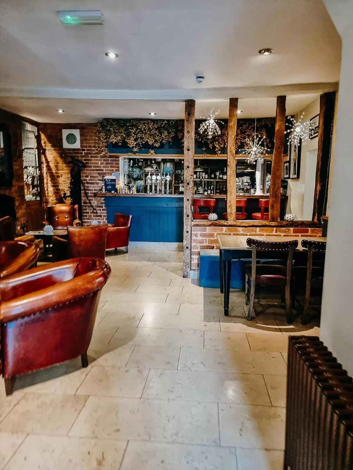 Communal lounge/ TV room, Lounge/Bar in Verzon House