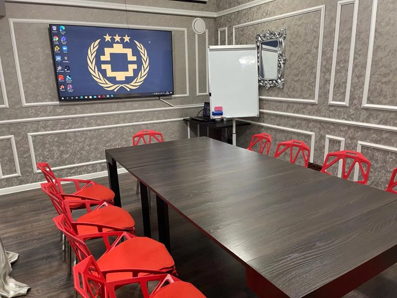 Meeting/conference room in LES Mini Hotel