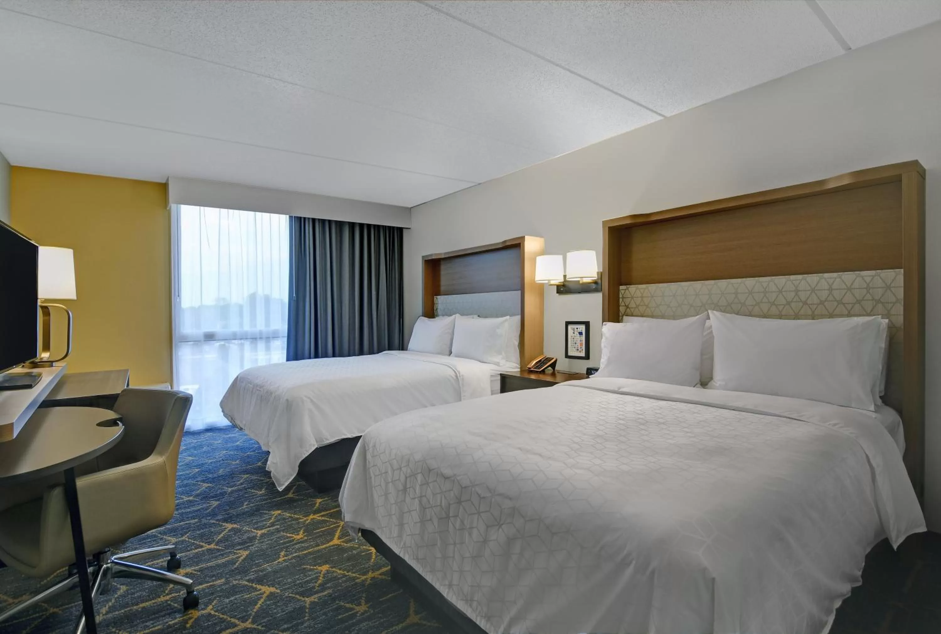 Photo of the whole room, Bed in Holiday Inn Philadelphia-Cherry Hill by IHG