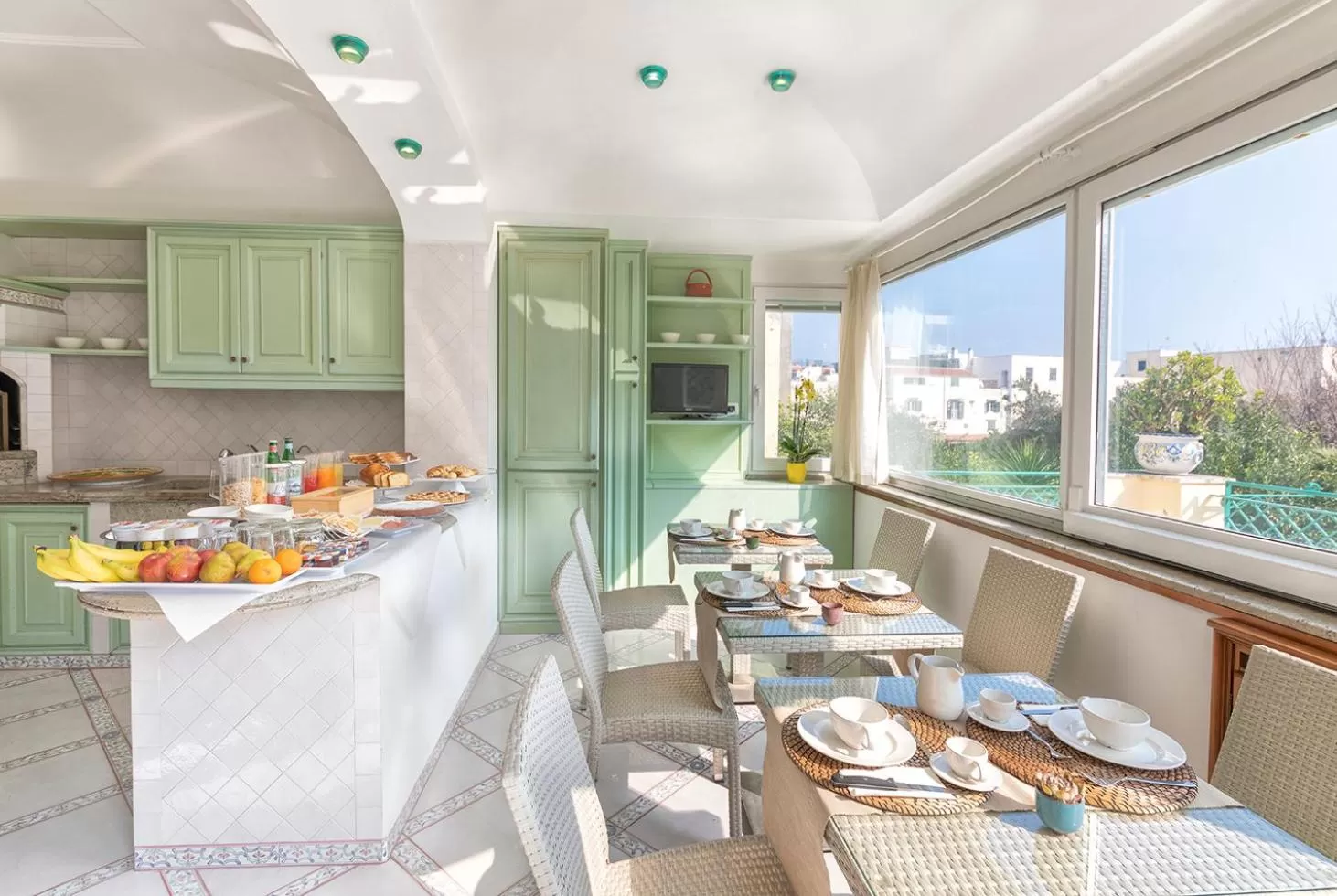 Communal kitchen in B&B Marcantonio - Ischia Ponte