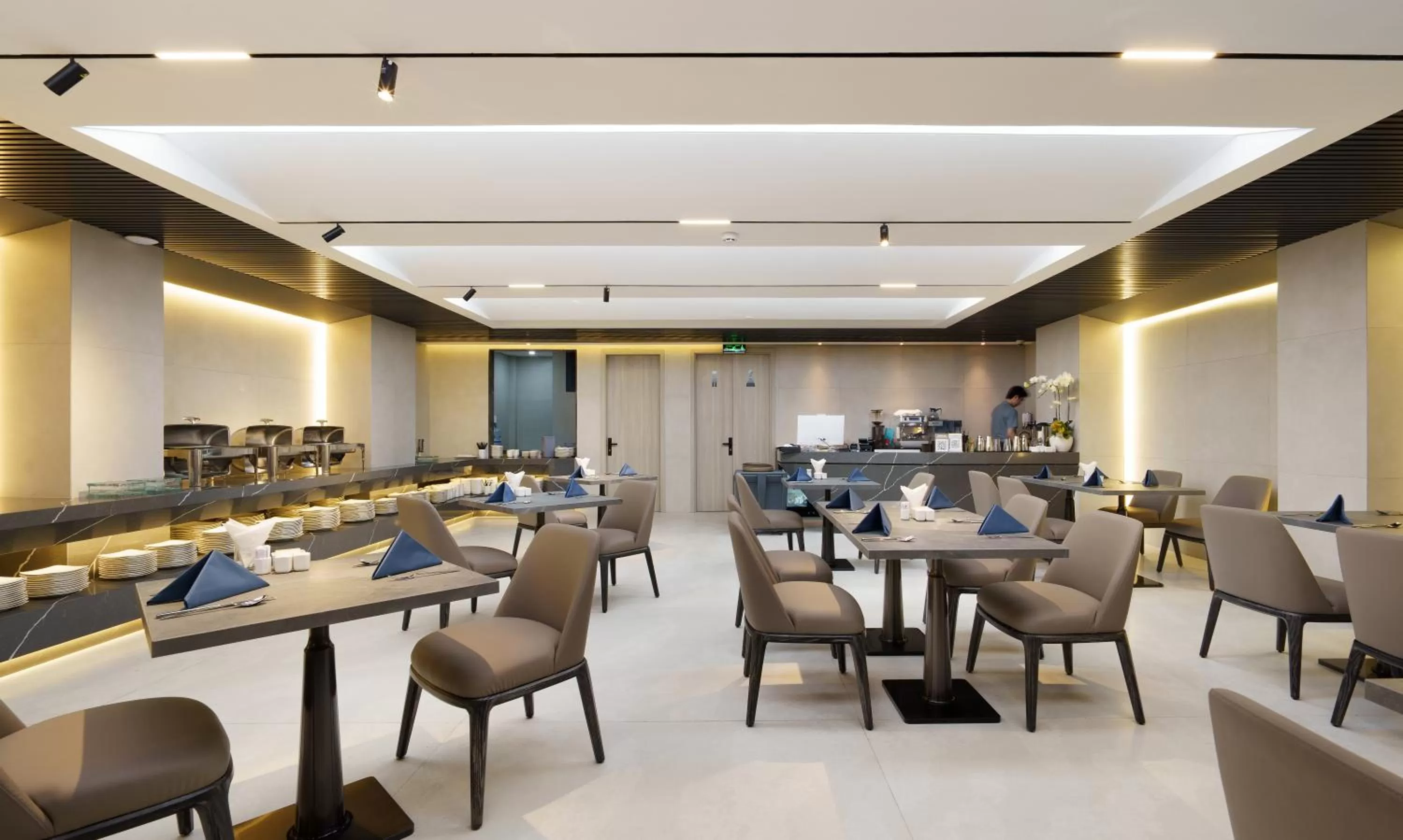 Restaurant/places to eat in M City Hotel Saigon