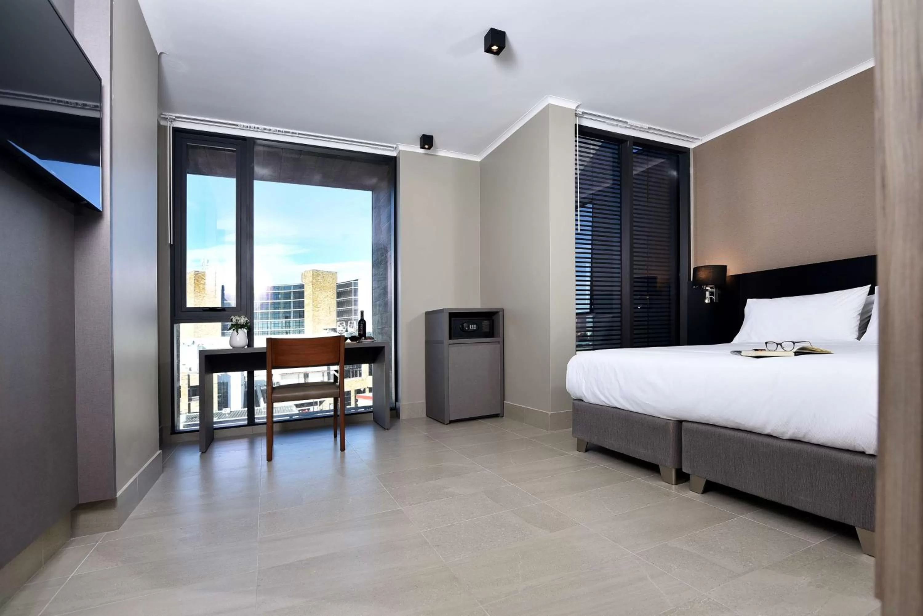 Bedroom, Bed in Best Western Ferrat