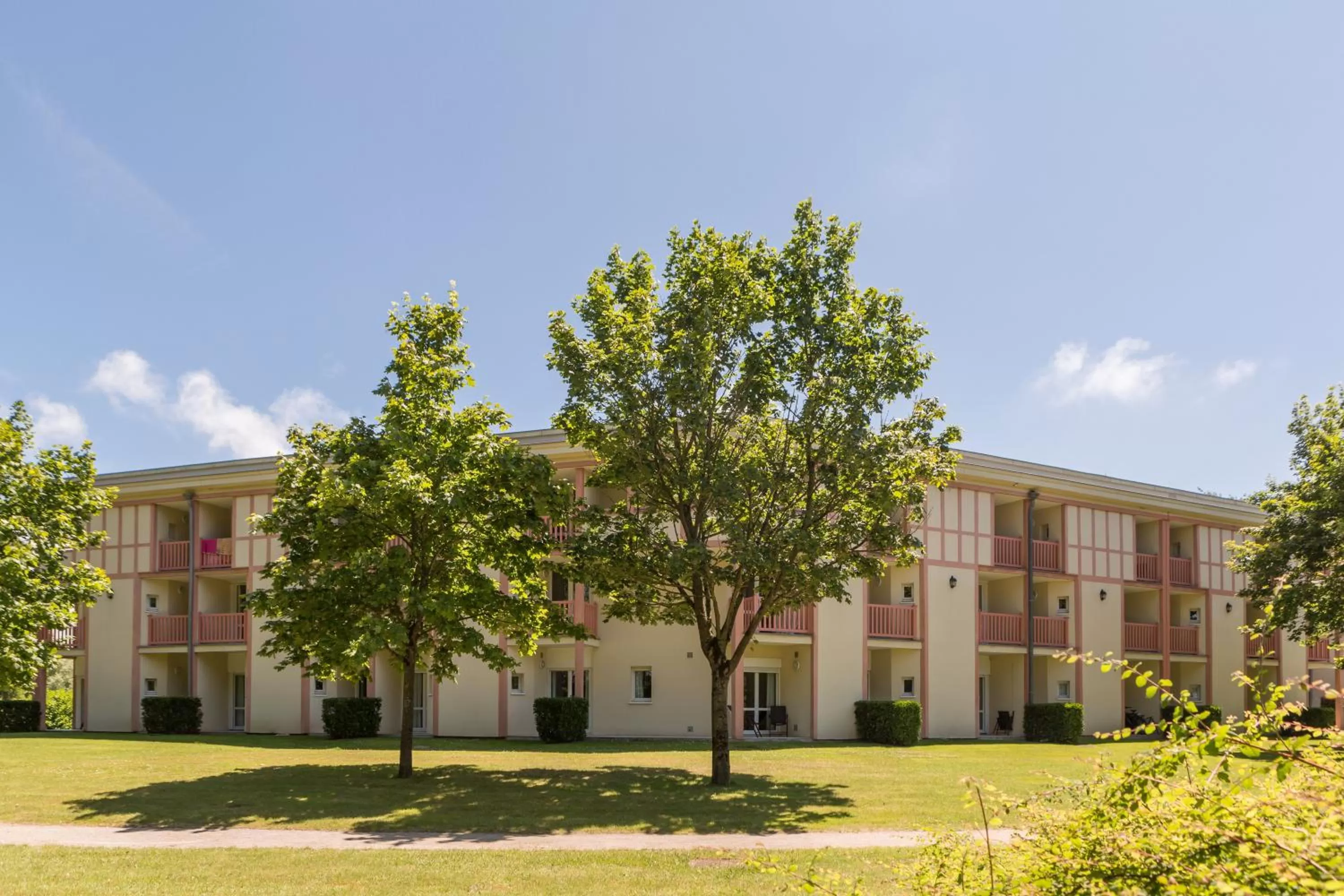 Property building in Résidence Pierre & Vacances Les Jardins de la Côte d'Opale
