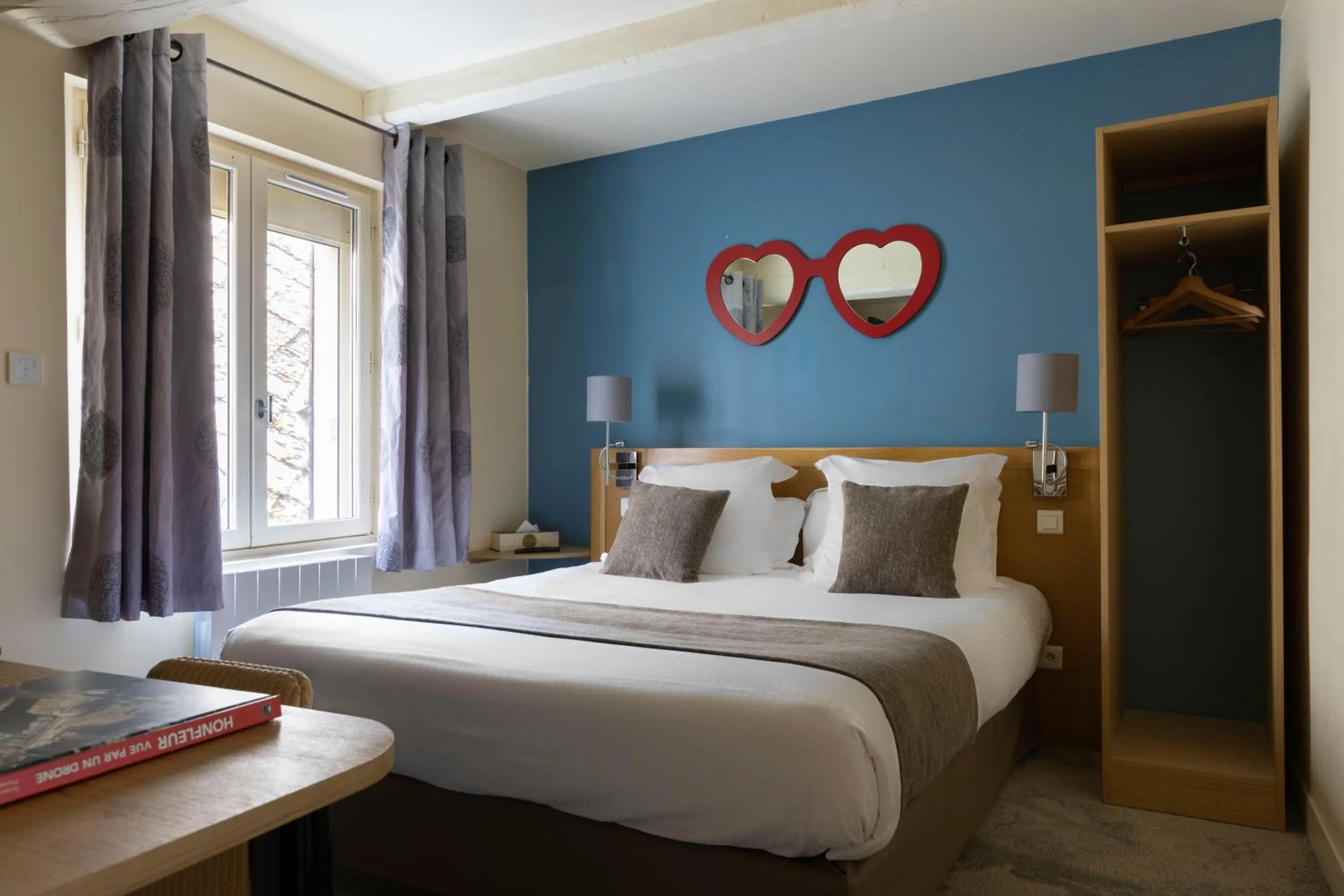 Bedroom, Bed in Hotel Le Dauphin