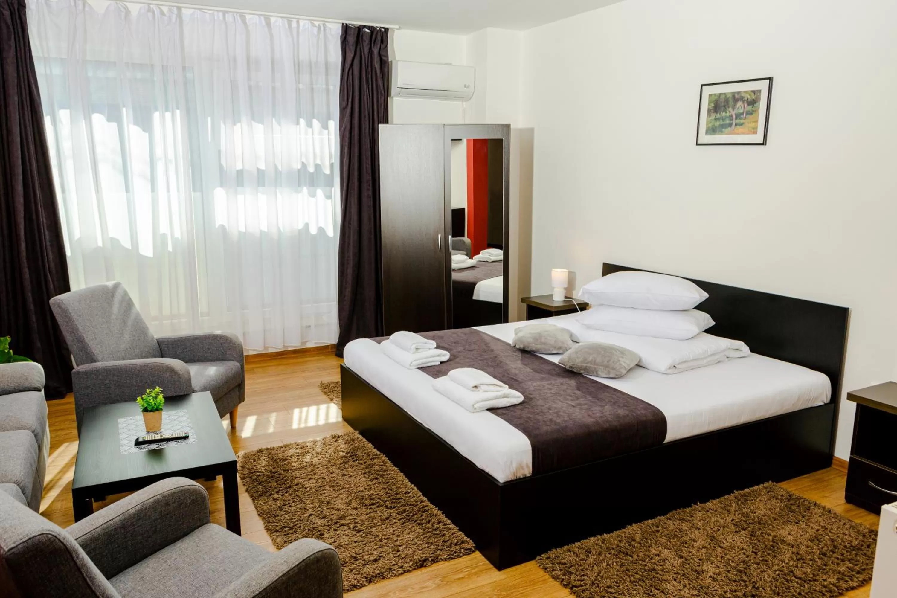 Bedroom, Bed in Pensiunea Pictorilor