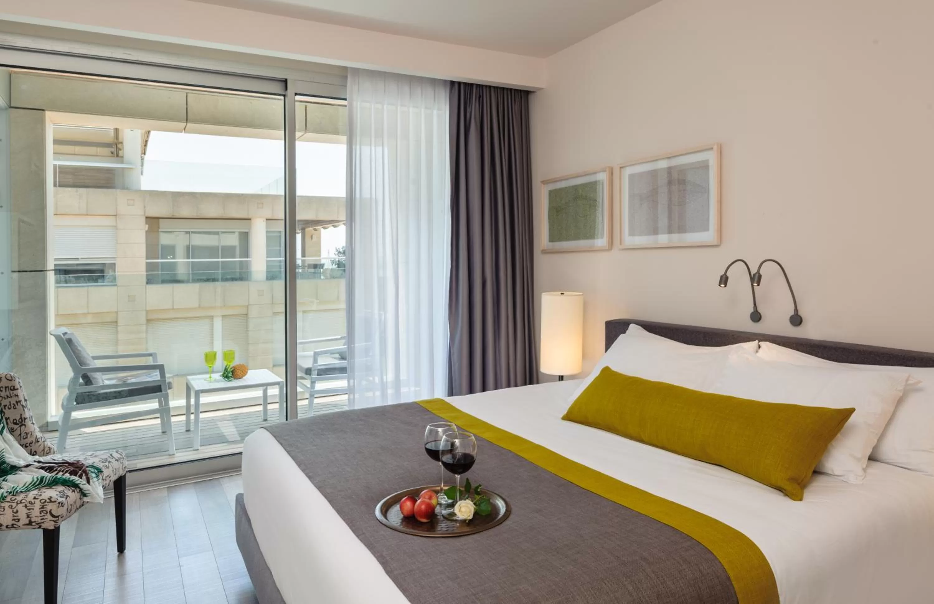 View (from property/room), Bed in Herods Herzliya
