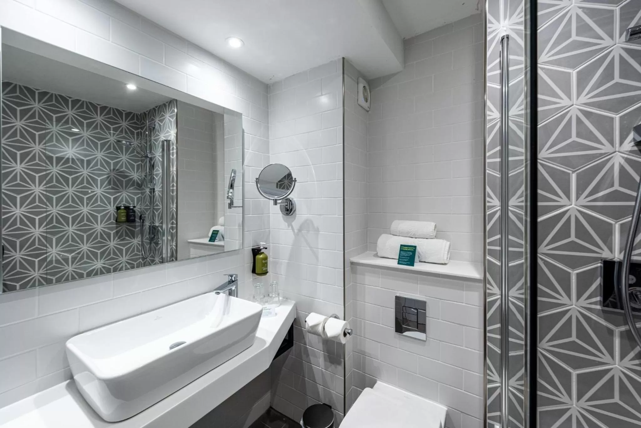Bathroom in Holiday Inn - Manchester - Oldham by IHG
