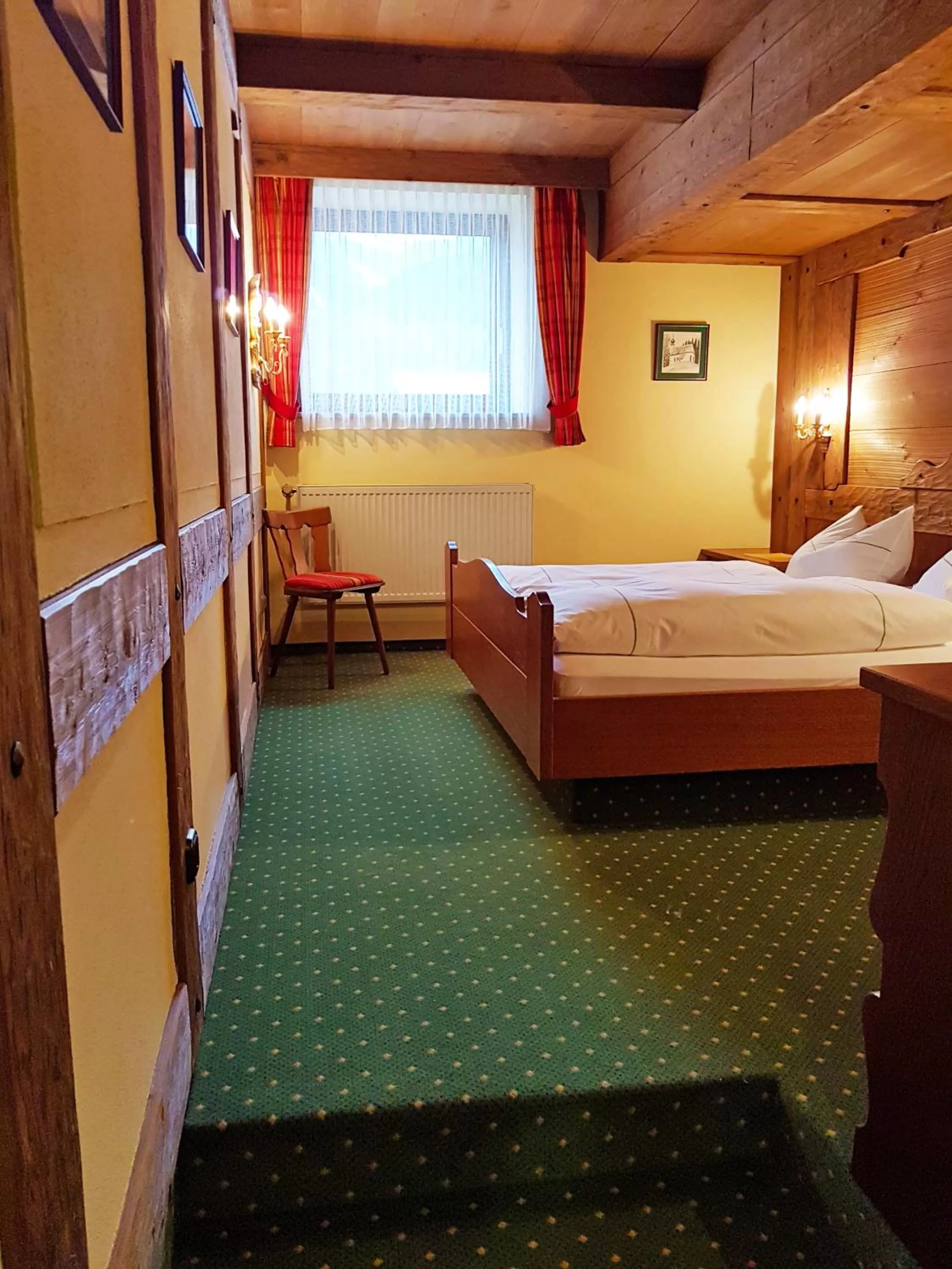 Decorative detail, Bed in Landgasthof Zur Post