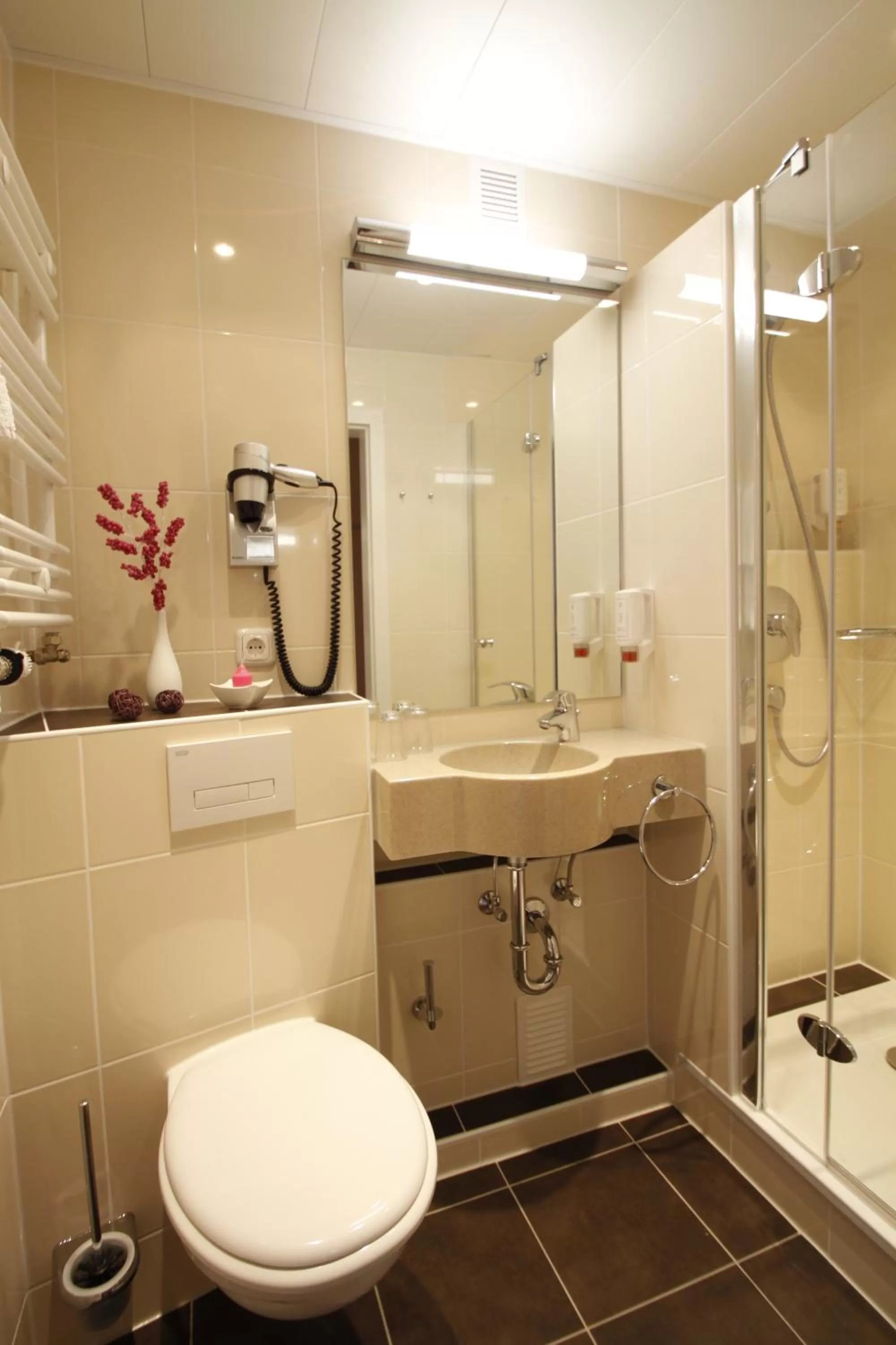 Bathroom in Hotel Kaiserhof Wesel