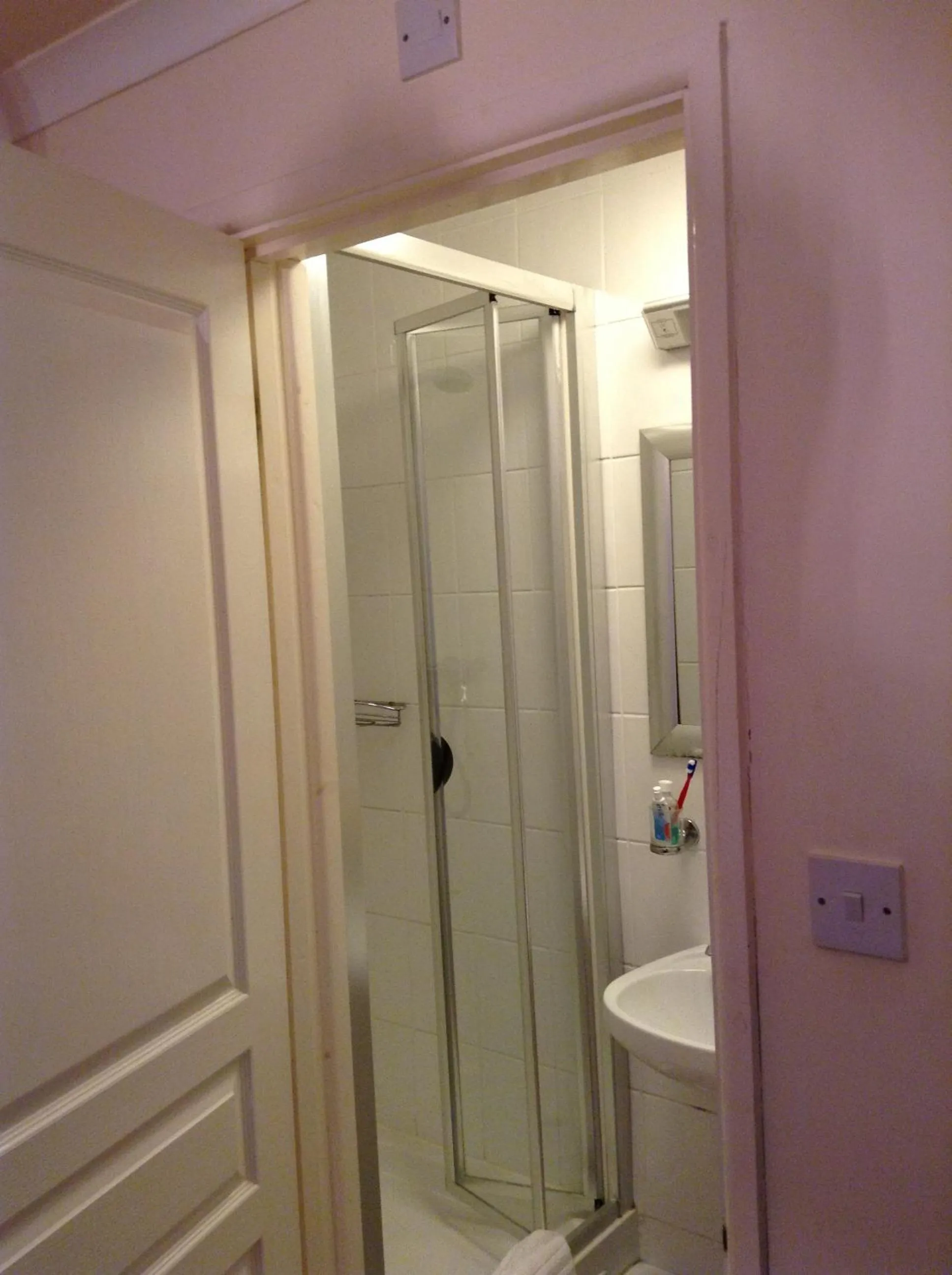 Bathroom in Acorn Guest House