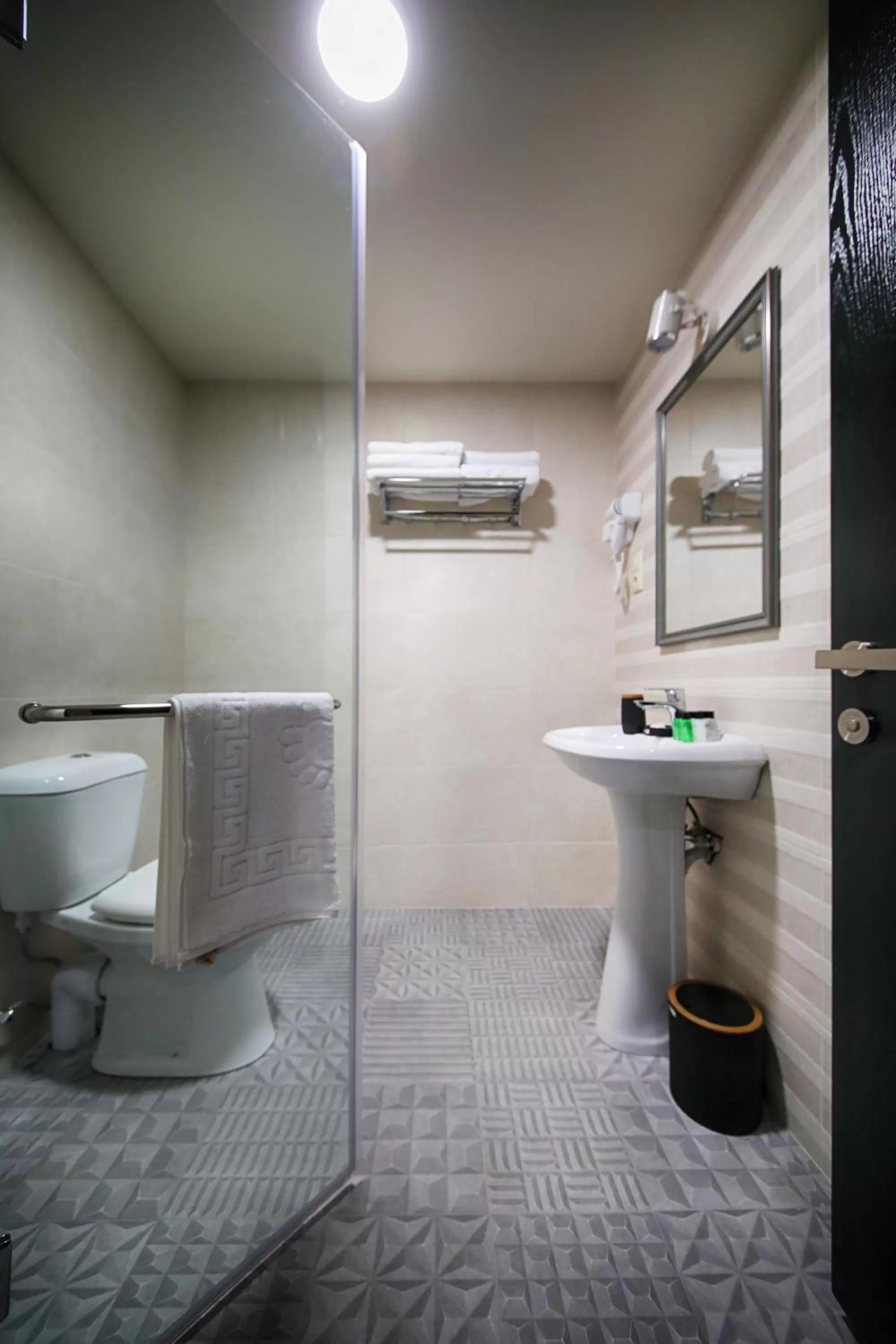 Bathroom in Hotel InnDigo in Kutaisi