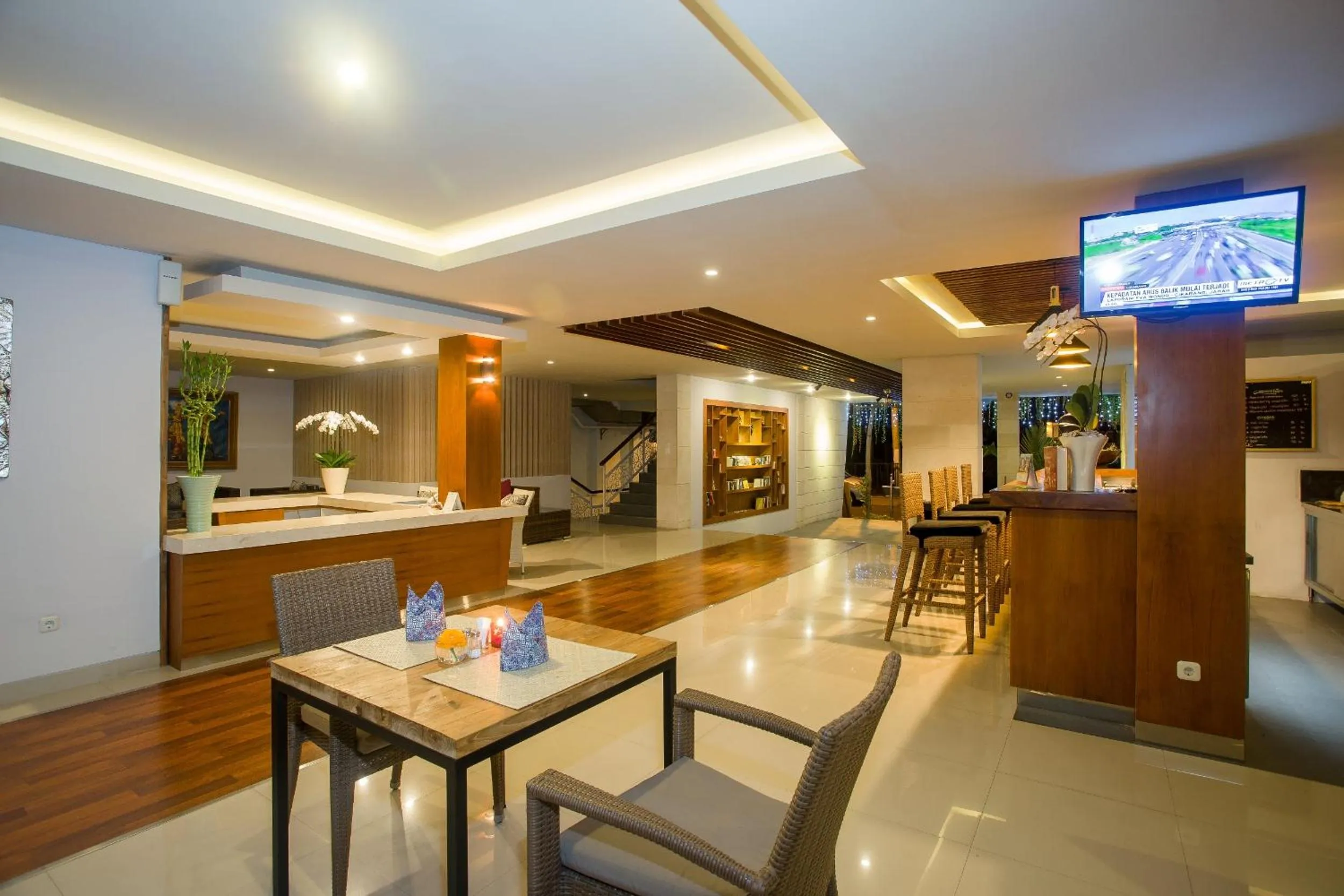 Restaurant/places to eat in Mahalaksmi Boutique Hotel